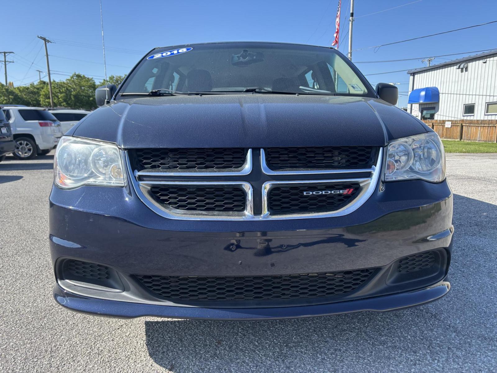 2016 BLUE /Black Dodge Grand Caravan SE (2C4RDGBGXGR) with an 3.6L V6 DOHC 24V engine, 6A transmission, located at 100 West Coliseum Boulevard, Fort Wayne, IN, 46805, (260) 471-0567, 41.119961, -85.140312 - Photo#1