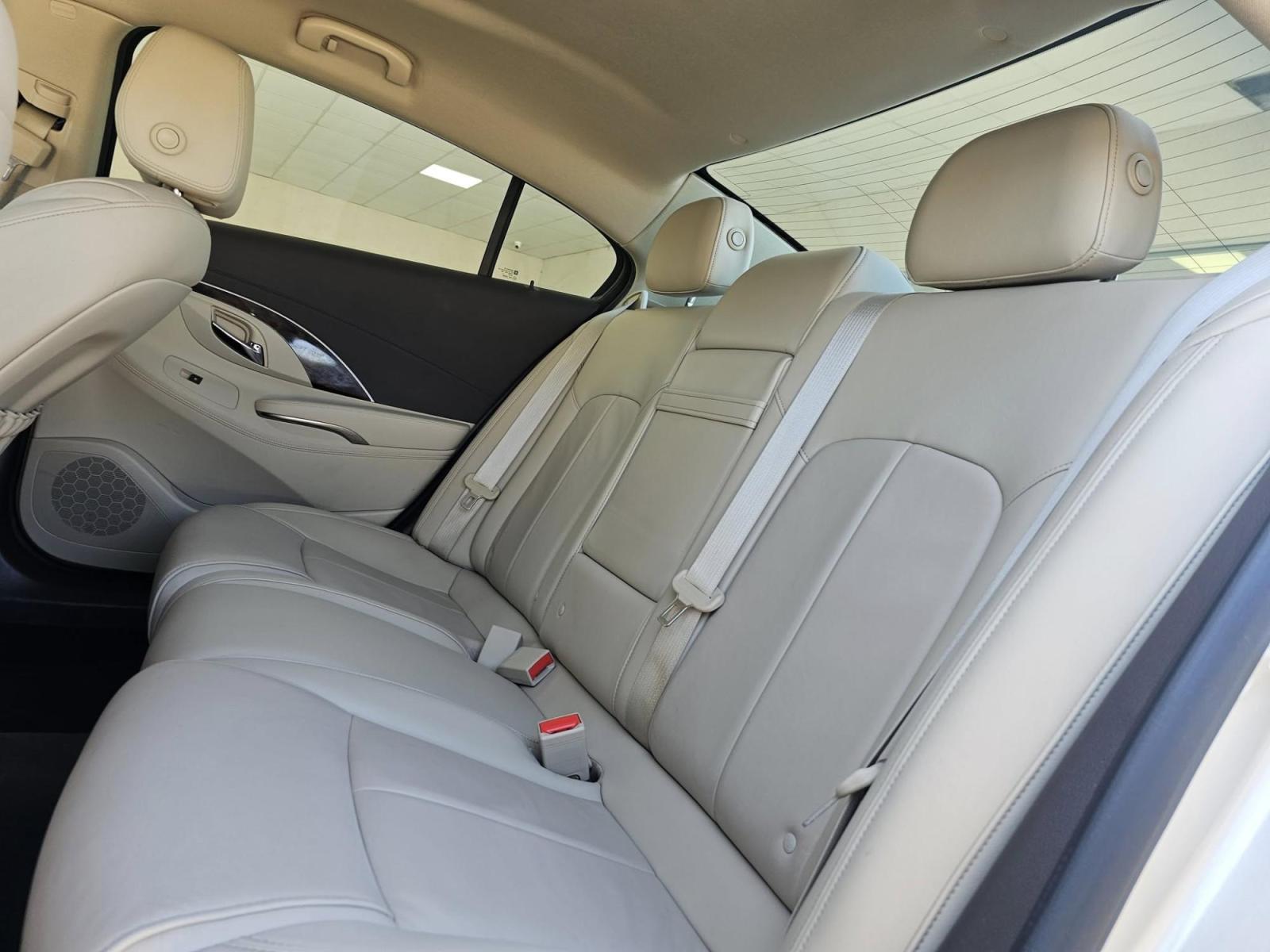 2015 GOLD /GOLD Buick LaCrosse Leather Package (1G4GB5G3XFF) with an 3.6L V6 DOHC 24V FFV engine, 6-Speed Automatic transmission, located at 502 South Main Street, Columbia City, IN, 46725, (260) 244-4645, 41.151382, -85.490578 - Photo#4
