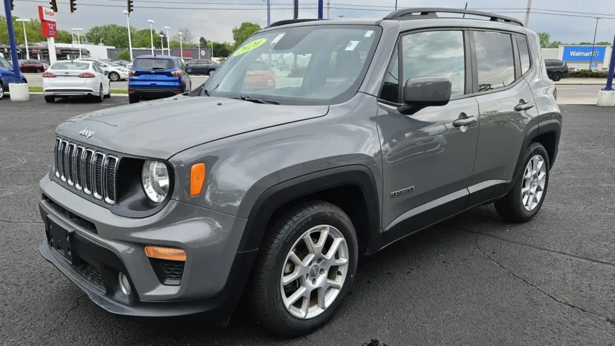 2020 Jeep RENEGADE LATITUDE (ZACNJABB4LP) with an Other engine, located at 5744 Central Avenue, Toledo, OH, 43615, (419) 724-0130, 41.676781, -83.682137 - 2020 Jeep RENEGADE LATITUDE - Photo#1
