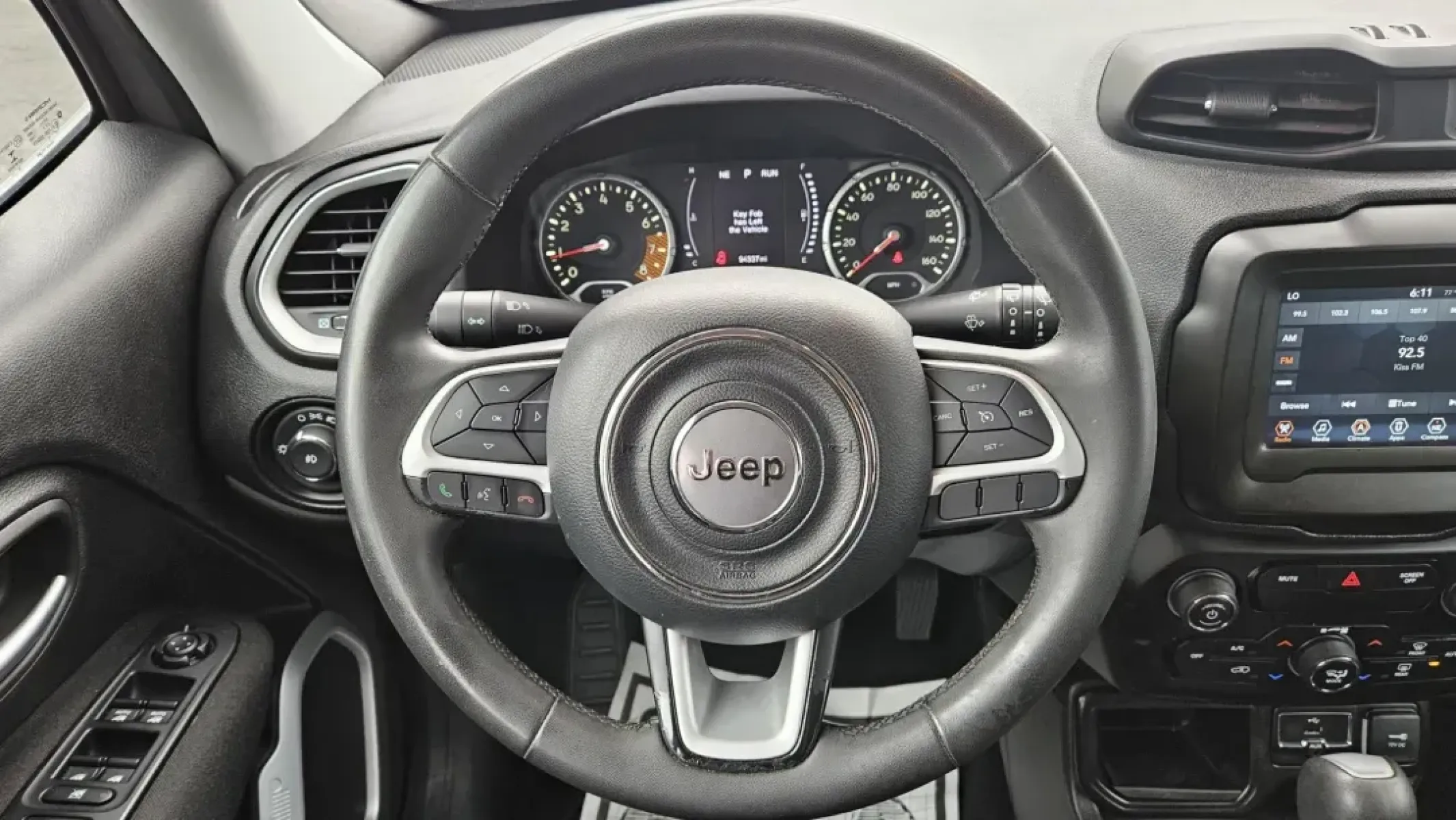 2020 Jeep RENEGADE LATITUDE (ZACNJABB4LP) with an Other engine, located at 5744 Central Avenue, Toledo, OH, 43615, (419) 724-0130, 41.676781, -83.682137 - 2020 Jeep RENEGADE LATITUDE - Photo#8