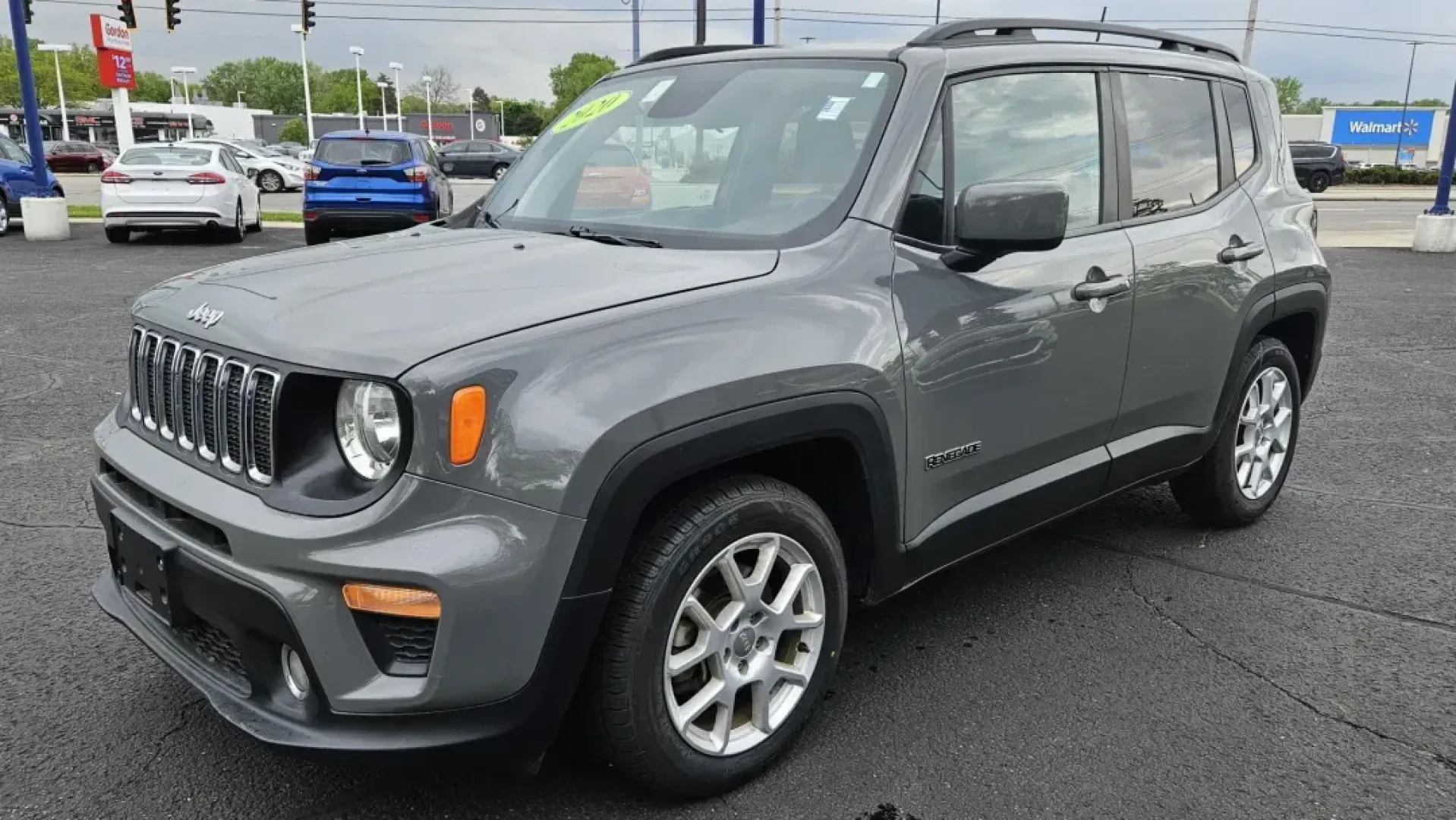 2020 Jeep RENEGADE LATITUDE (ZACNJABB4LP) with an Other engine, located at 5744 Central Avenue, Toledo, OH, 43615, (419) 724-0130, 41.676781, -83.682137 - **Adventure Awaits with the 2020 Jeep Renegade Latitude: Your Next Journey Starts Here!**<br /> <br /> Are you ready to elevate your weekend getaways or daily commutes? The 2020 Jeep Renegade Latitude is the perfect companion for those who crave adventure and functionality in one stylish package. Wh - Photo#1