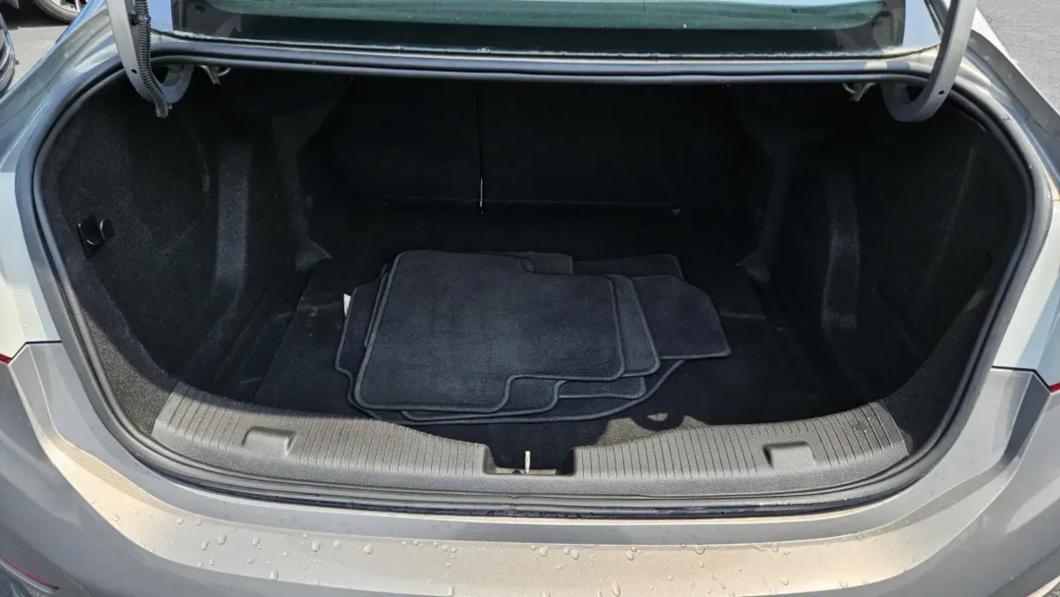 2017 Chevrolet CRUZE LT (1G1BE5SM6H7) with an Other engine, located at 5744 Central Avenue, Toledo, OH, 43615, (419) 724-0130, 41.676781, -83.682137 - Are you searching for the perfect vehicle that combines style, efficiency, and comfort for daily commutes or weekend adventures? Look no further than this 2017 Chevrolet Cruze LT, a versatile sedan that's great for budget-conscious buyers and ideal for families on the go! With only 65,991 miles on t - Photo#4