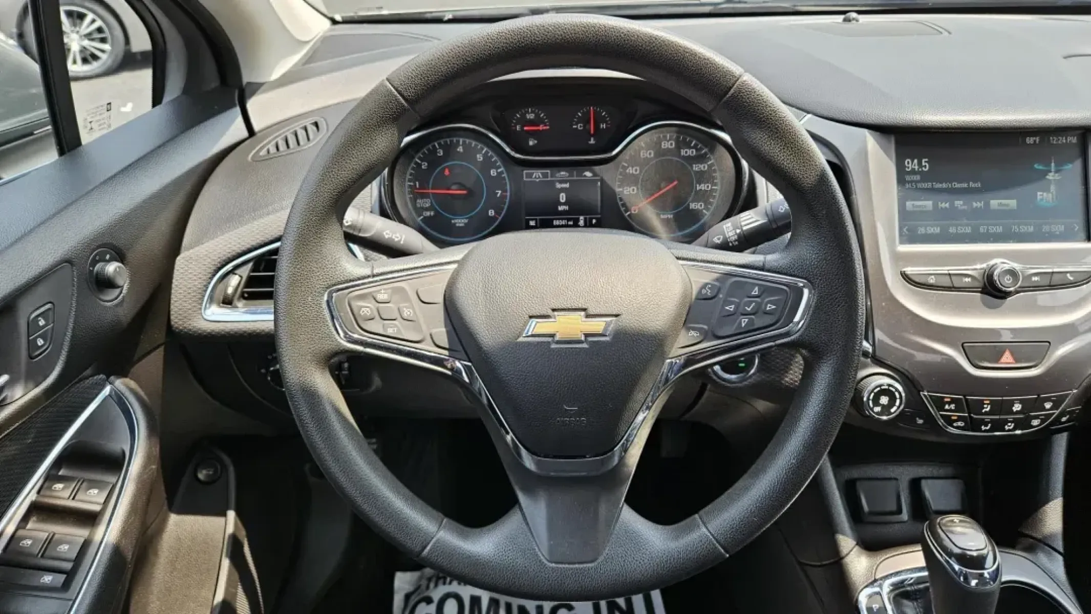 2017 Chevrolet CRUZE LT (1G1BE5SM6H7) with an Other engine, located at 5744 Central Avenue, Toledo, OH, 43615, (419) 724-0130, 41.676781, -83.682137 - Are you searching for the perfect vehicle that combines style, efficiency, and comfort for daily commutes or weekend adventures? Look no further than this 2017 Chevrolet Cruze LT, a versatile sedan that's great for budget-conscious buyers and ideal for families on the go! With only 65,991 miles on t - Photo#6