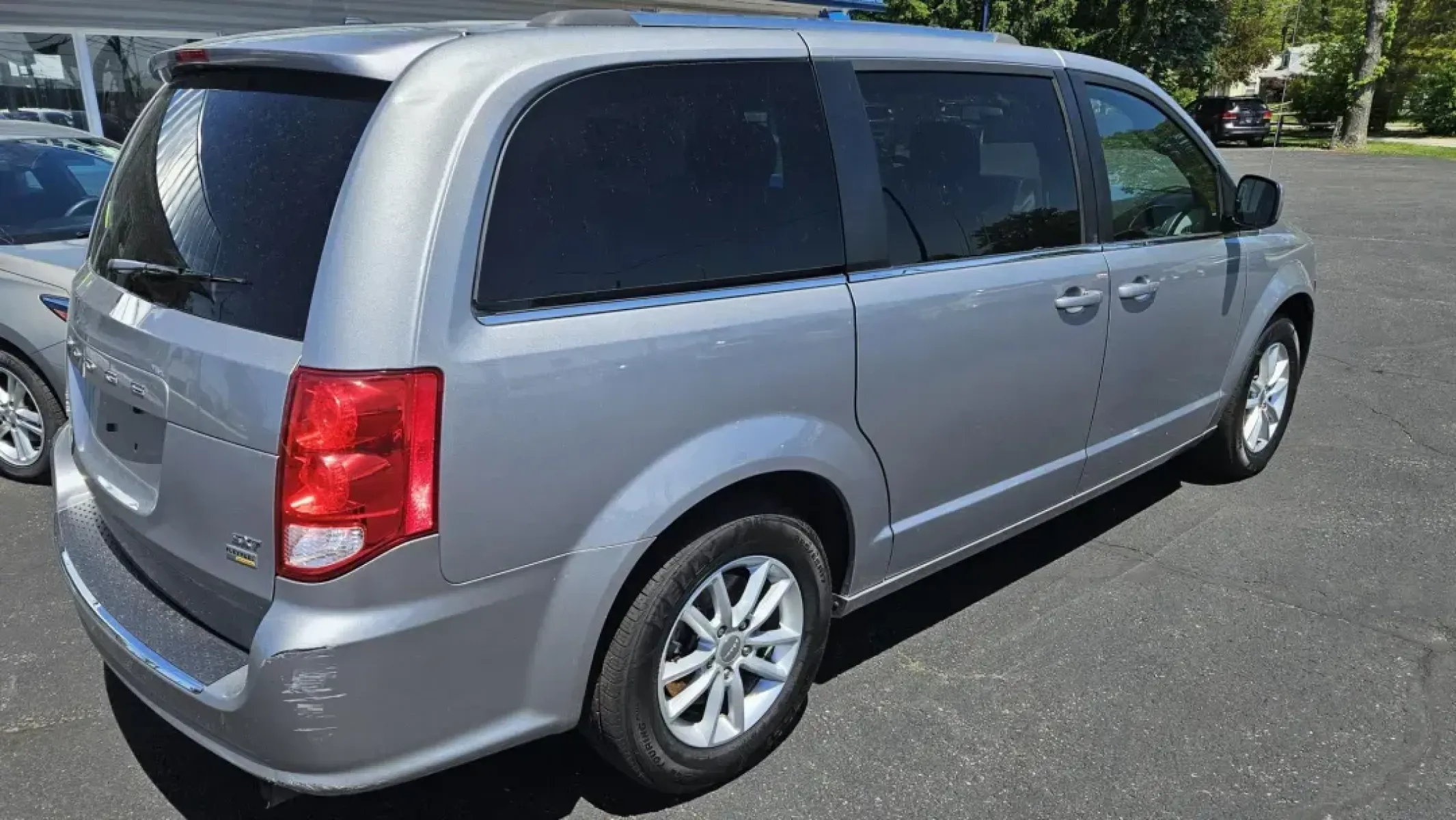 2018 Dodge GRAND CARAVAN SXT (2C4RDGCG9JR) with an Other engine, located at 5744 Central Avenue, Toledo, OH, 43615, (419) 724-0130, 41.676781, -83.682137 - 2018 Dodge GRAND CARAVAN SXT - Photo#3