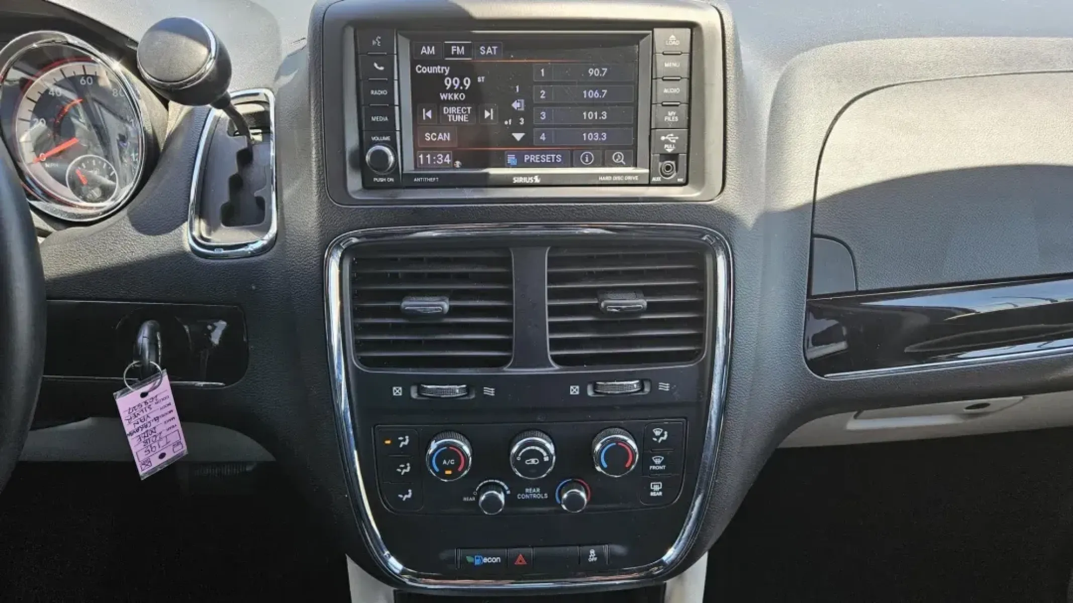 2018 Dodge GRAND CARAVAN SXT (2C4RDGCG9JR) with an Other engine, located at 5744 Central Avenue, Toledo, OH, 43615, (419) 724-0130, 41.676781, -83.682137 - 2018 Dodge GRAND CARAVAN SXT - Photo#8