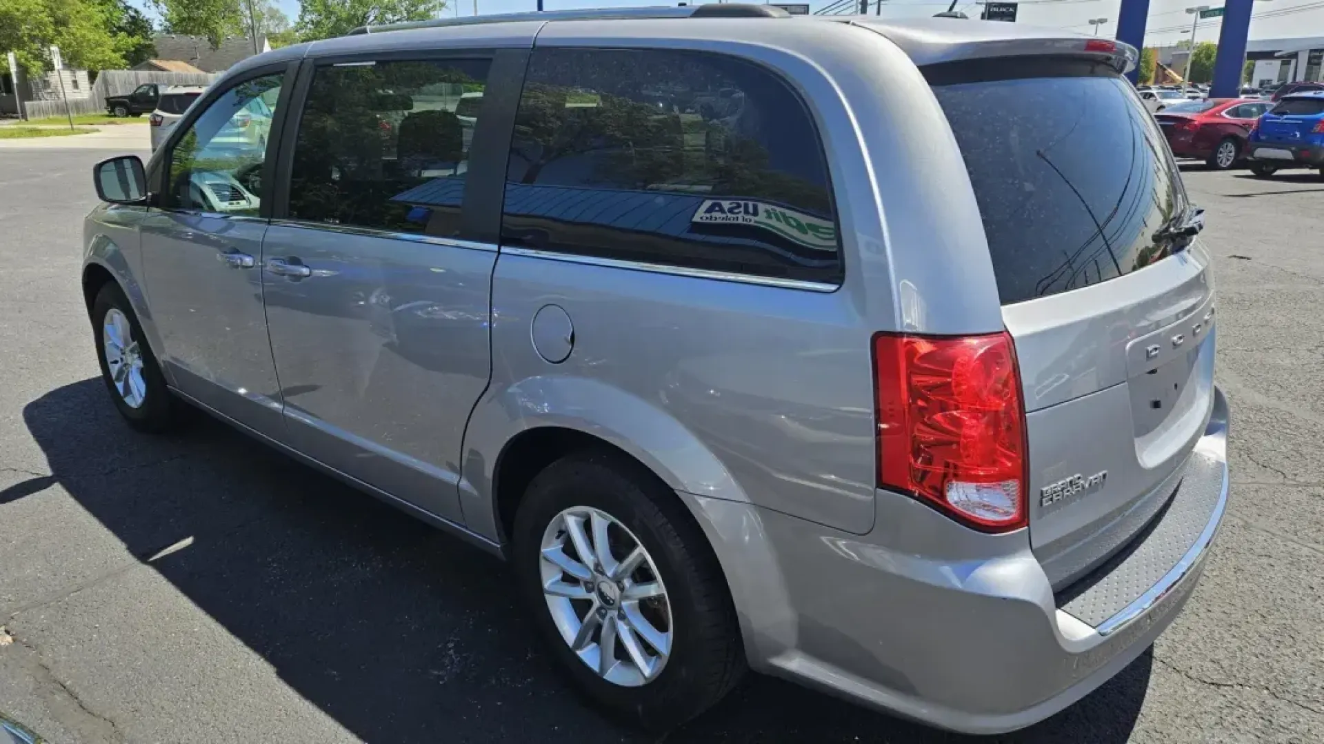 2018 Dodge GRAND CARAVAN SXT (2C4RDGCG9JR) with an Other engine, located at 5744 Central Avenue, Toledo, OH, 43615, (419) 724-0130, 41.676781, -83.682137 - Are you ready to elevate your family adventures? The 2018 Dodge Grand Caravan SXT is the perfect companion for growing families and active lifestyles, designed to provide both comfort and versatility for all your journeys. Whether you're planning a weekend getaway to Maumee Bay State Park or simply - Photo#2