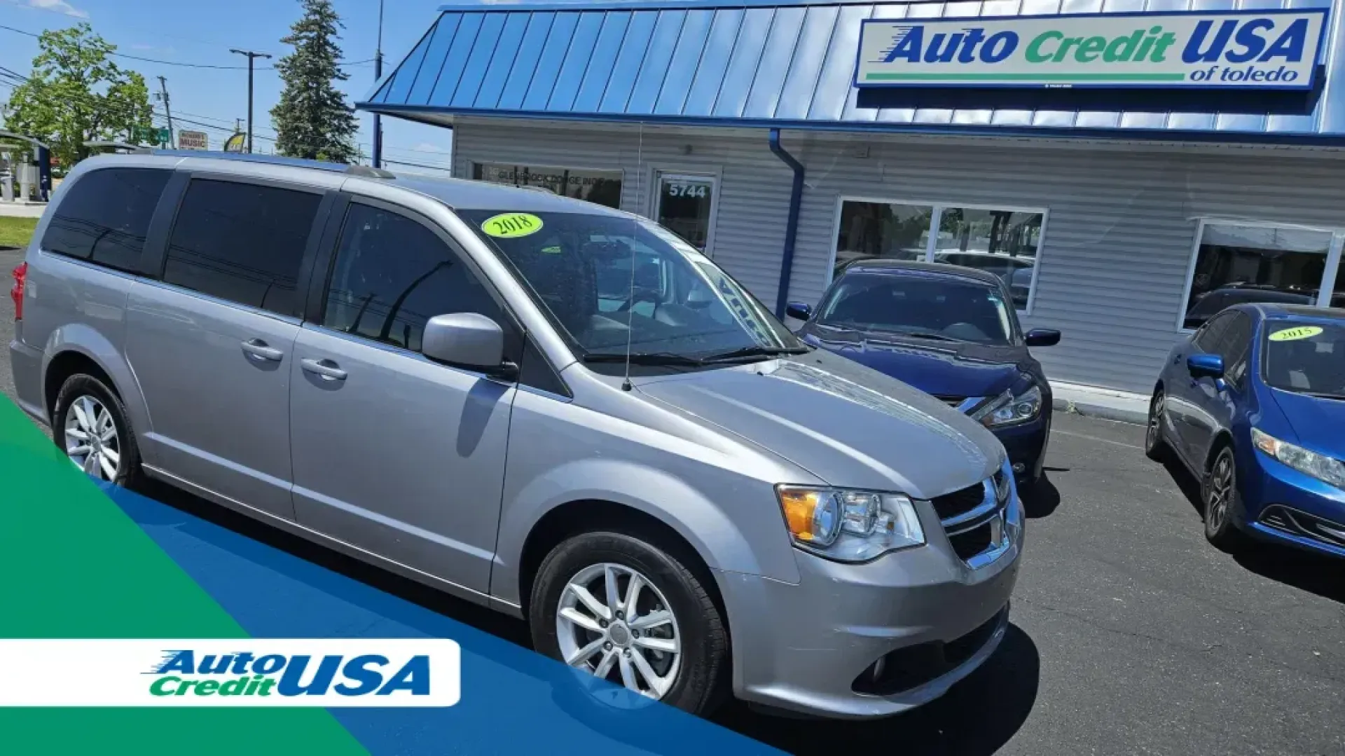 2018 Dodge GRAND CARAVAN SXT (2C4RDGCG9JR) with an Other engine, located at 5744 Central Avenue, Toledo, OH, 43615, (419) 724-0130, 41.676781, -83.682137 - Are you ready to elevate your family adventures? The 2018 Dodge Grand Caravan SXT is the perfect companion for growing families and active lifestyles, designed to provide both comfort and versatility for all your journeys. Whether you're planning a weekend getaway to Maumee Bay State Park or simply - Photo#0
