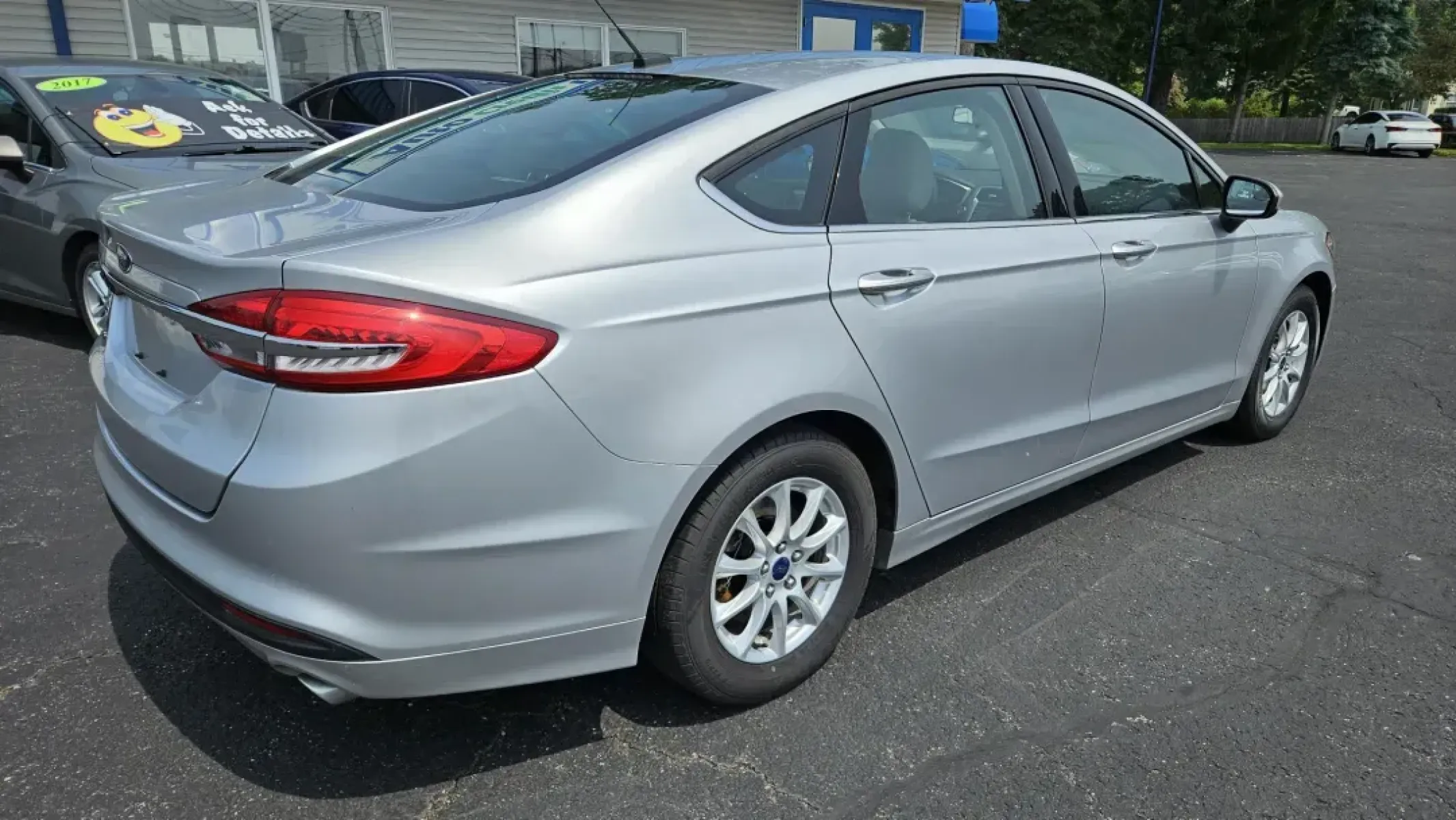 2017 Ford FUSION S (3FA6P0G72HR) with an Other engine, located at 5744 Central Avenue, Toledo, OH, 43615, (419) 724-0130, 41.676781, -83.682137 - **Elevate Your Daily Commute with the 2017 Ford Fusion S Ideal for Budget-Conscious Buyers!**<br /> <br /> If you're seeking a reliable and stylish sedan that enhances your daily commute while accommodating your budget, look no further than this stunning 2017 Ford Fusion S, now available at Auto Cr - Photo#2