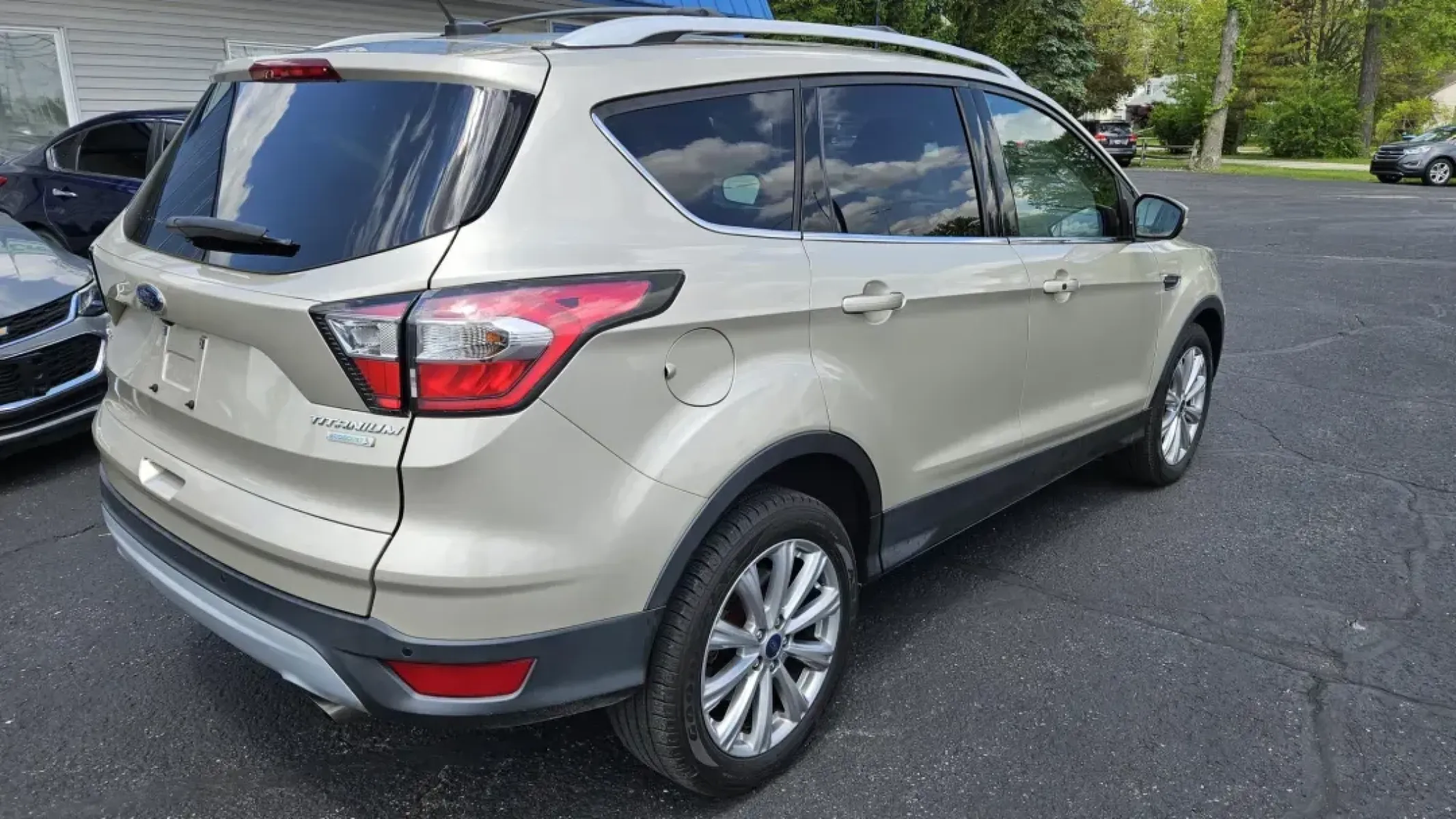 2017 Ford ESCAPE TITANIUM (1FMCU0J95HU) with an Other engine, located at 5744 Central Avenue, Toledo, OH, 43615, (419) 724-0130, 41.676781, -83.682137 - 2017 Ford ESCAPE TITANIUM - Photo#3