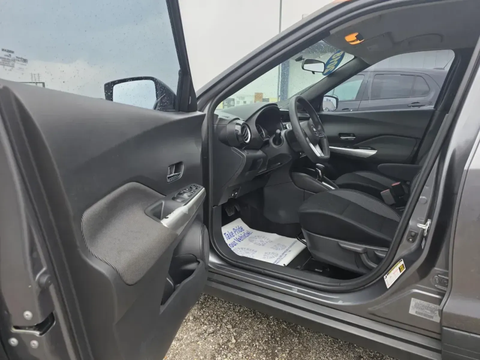 2018 Nissan KICKS SR; S; SV (3N1CP5CU4JL) with an Other engine, located at 15 Petro Dr, Warsaw, IN, 46582, (574) 306-0055, 41.273563, -85.857544 - **Discover Your Adventure with the 2018 Nissan KICKS SR - Perfect for Family Road Trips and Daily Commuting!**<br /> <br /> Are you ready for your next adventure or perhaps a reliable vehicle to tackle those daily commutes? Look no further than the 2018 Nissan KICKS SR, available now at Auto Credit, - Photo#1