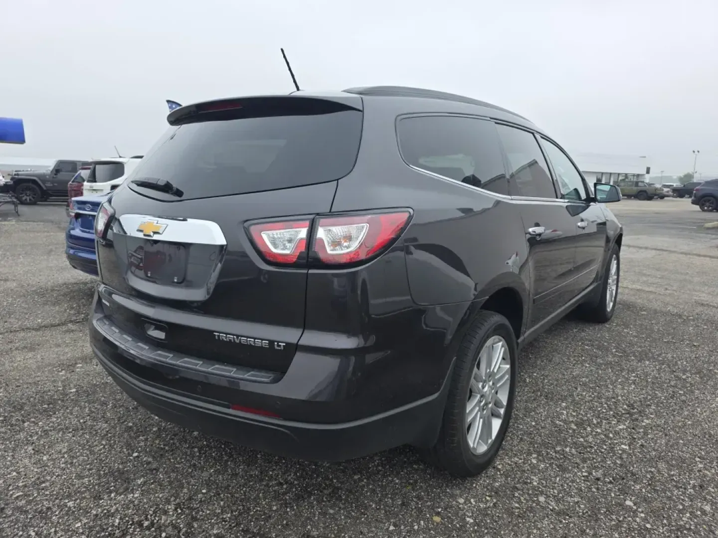 2015 Chevrolet TRAVERSE 1LT (1GNKRGKD2FJ) with an Other engine, located at 15 Petro Dr, Warsaw, IN, 46582, (574) 306-0055, 41.273563, -85.857544 - **Discover the Ideal Family Vehicle: 2015 Chevrolet Traverse 1LT at Auto Credit in Warsaw, IN**<br /> <br /> Are you searching for a family-friendly SUV that effortlessly combines comfort, space, and style? Look no further than the 2015 Chevrolet Traverse 1LT at Auto Credit, located conveniently at - Photo#8