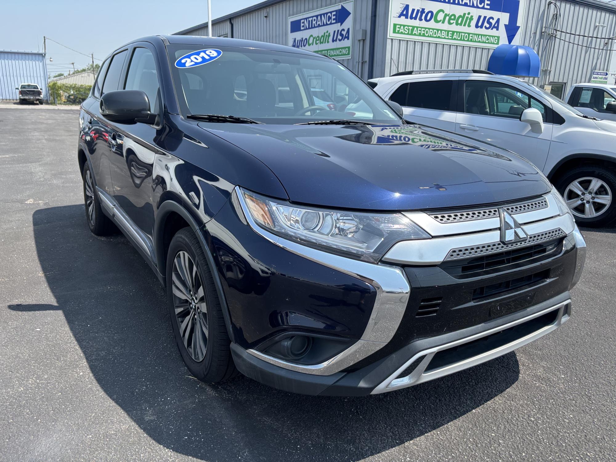 2019 MITSUBISHI OUTLANDER ES 