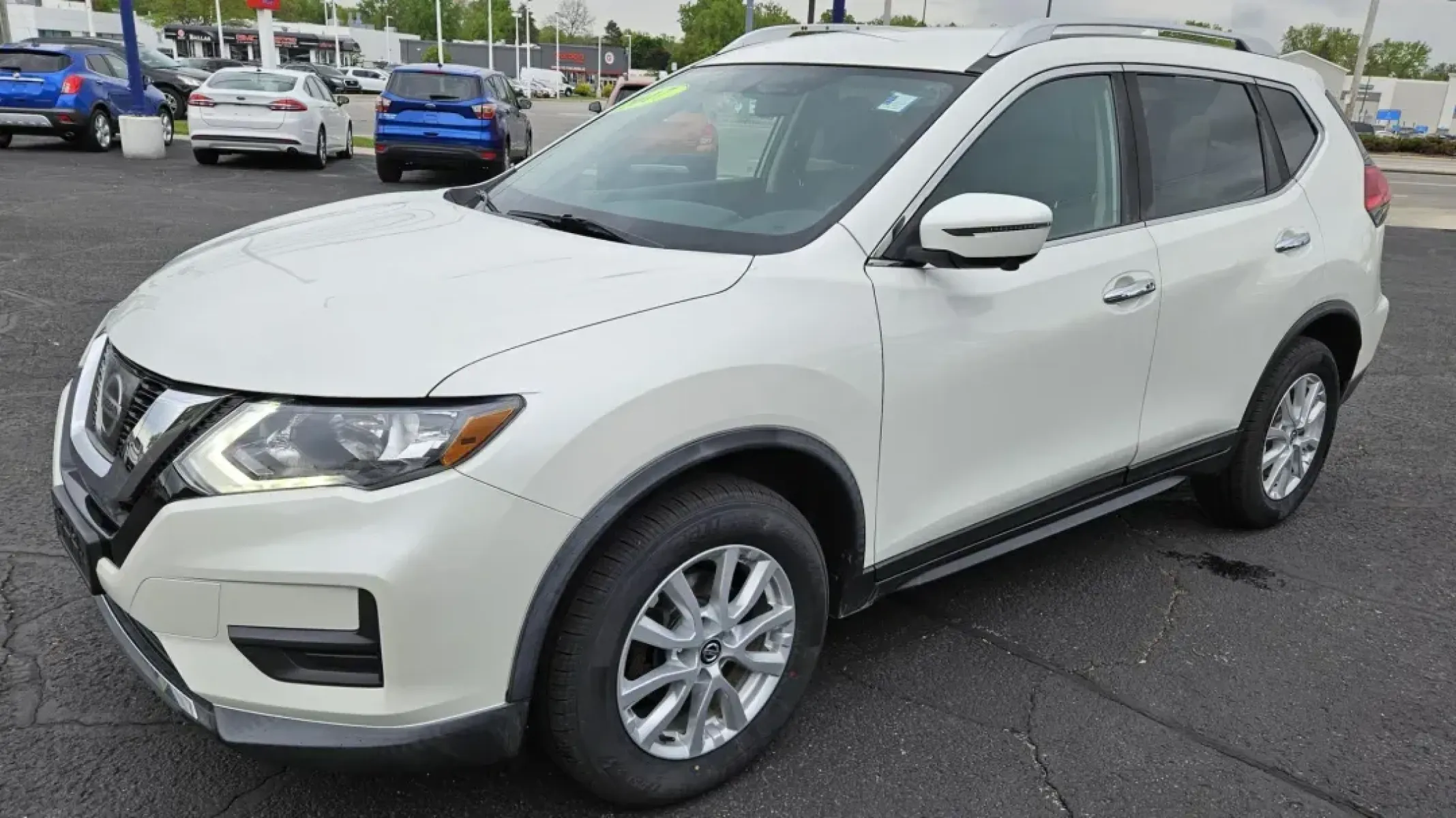 2017 Nissan ROGUE S; SL; SV (KNMAT2MV7HP) with an Other engine, located at 5744 Central Avenue, Toledo, OH, 43615, (419) 724-0130, 41.676781, -83.682137 - 2017 Nissan ROGUE S; SL; SV - Photo#1