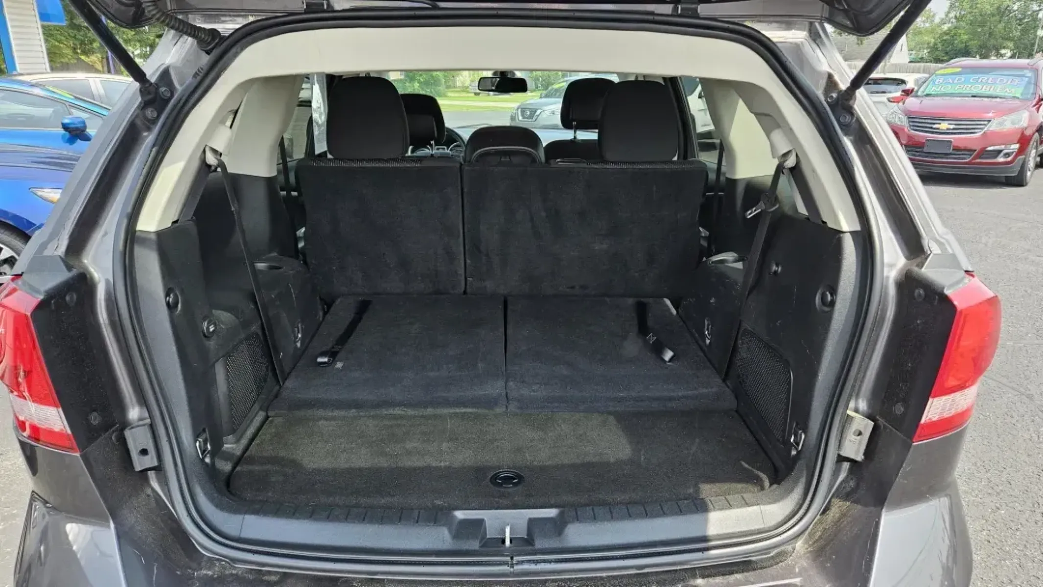 2019 Dodge Journey (3C4PDCBB6KT) with an Other engine, located at 5744 Central Avenue, Toledo, OH, 43615, (419) 724-0130, 41.676781, -83.682137 - Explore new adventures with the perfect blend of style and functionality in this 2019 Dodge Journey SXT! Whether you're planning a family road trip, commuting to work, or simply need a reliable vehicle for everyday errands, this SUV is designed to meet your diverse lifestyle needs. With its spacious - Photo#4