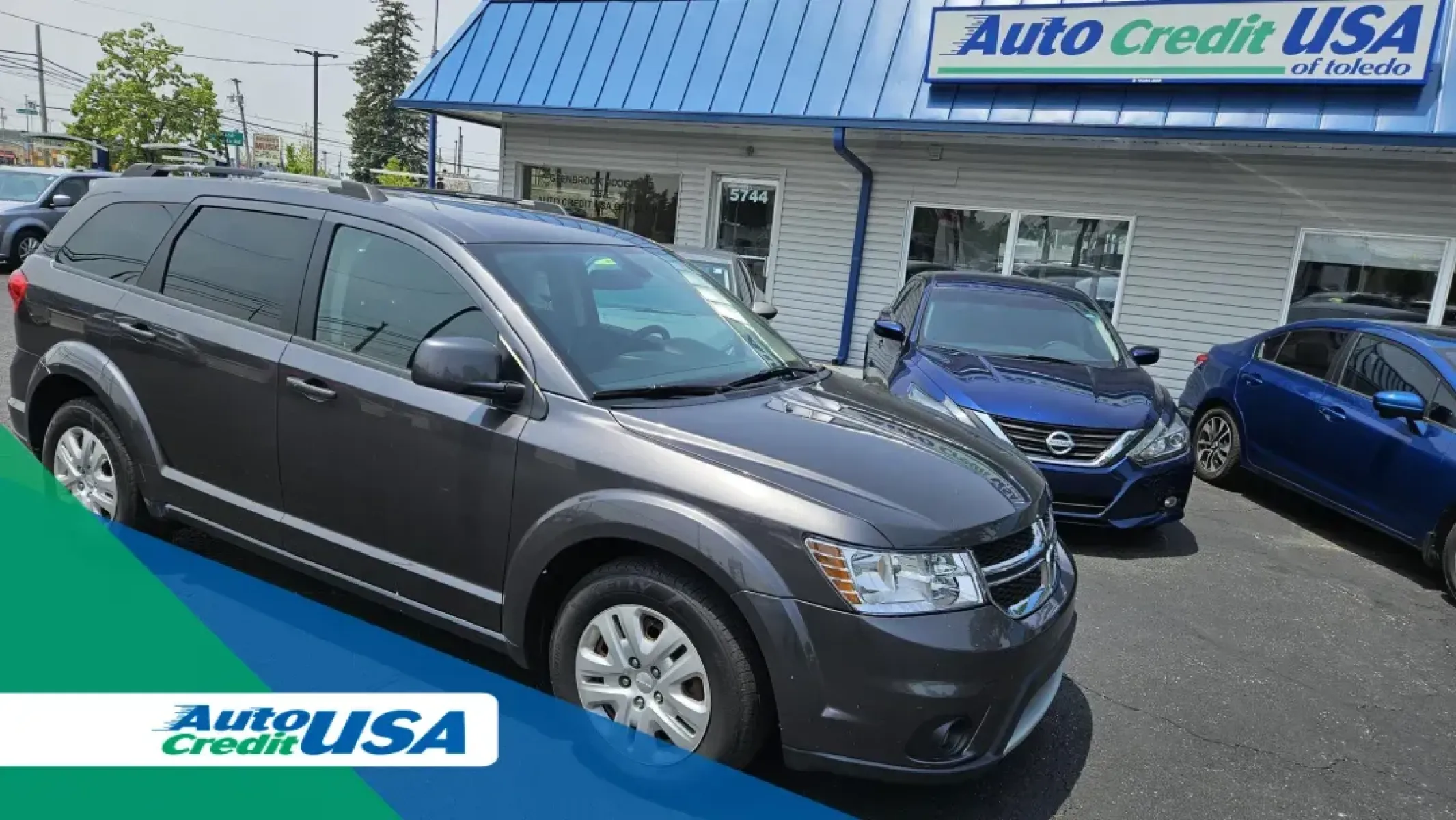 2019 Dodge Journey (3C4PDCBB6KT) with an Other engine, located at 5744 Central Avenue, Toledo, OH, 43615, (419) 724-0130, 41.676781, -83.682137 - Explore new adventures with the perfect blend of style and functionality in this 2019 Dodge Journey SXT! Whether you're planning a family road trip, commuting to work, or simply need a reliable vehicle for everyday errands, this SUV is designed to meet your diverse lifestyle needs. With its spacious - Photo#0