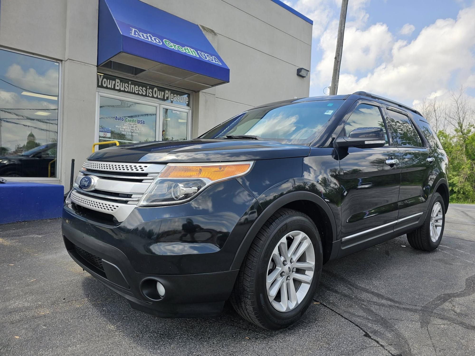 photo of 2015 Ford Explorer XLT FWD