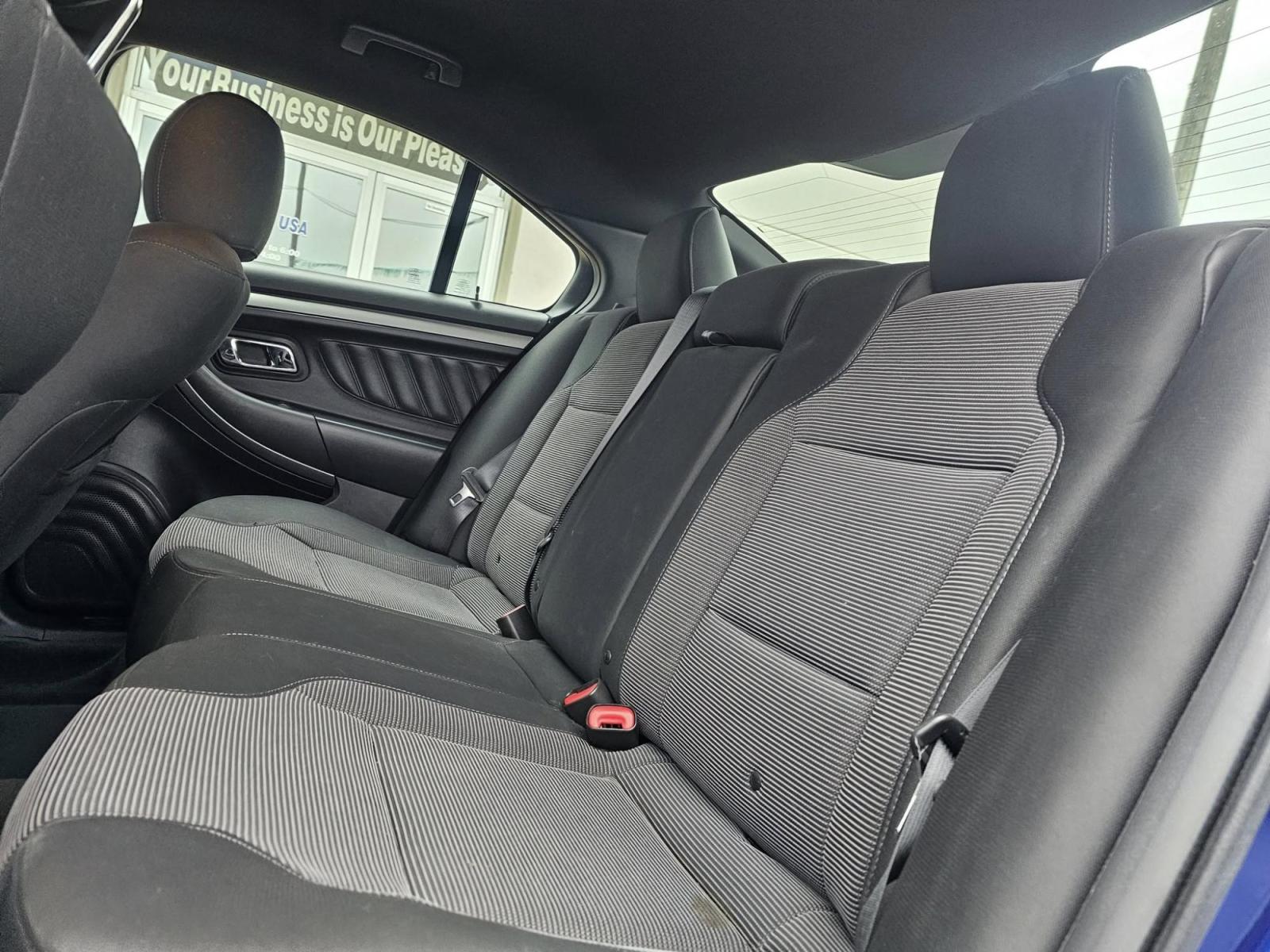 2015 BLUE /BLACK Ford Taurus SEL AWD (1FAHP2H86FG) with an 3.5L V6 DOHC 24V engine, 6-Speed Automatic transmission, located at 502 South Main Street, Columbia City, IN, 46725, (260) 244-4645, 41.151382, -85.490578 - Photo#4