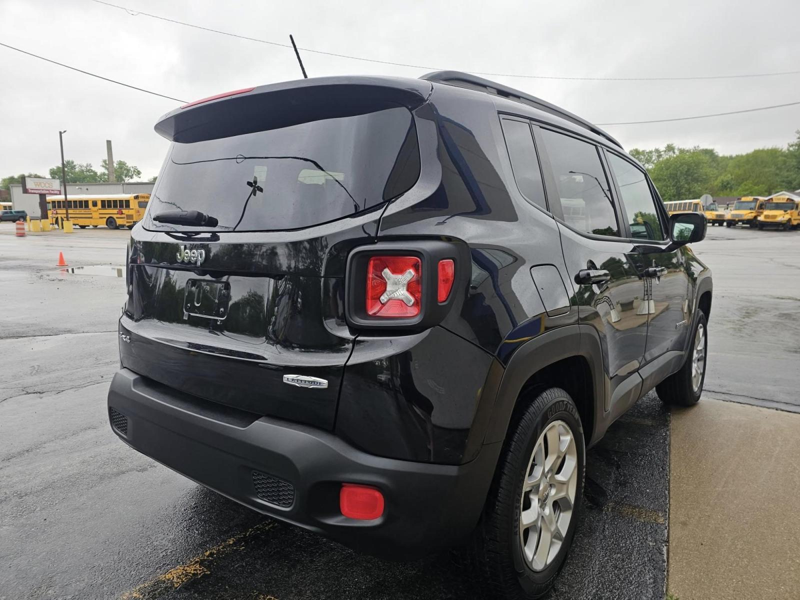 2016 BLACK /BLACK Jeep Renegade Latitude 4WD (ZACCJBBT4GP) with an 2.4L L4 DOHC 16V engine, 6M transmission, located at 502 South Main Street, Columbia City, IN, 46725, (260) 244-4645, 41.151382, -85.490578 - Photo#2