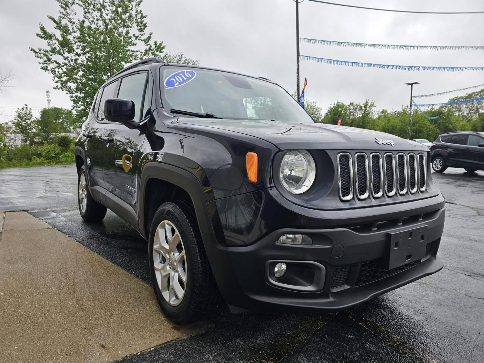 2016 BLACK /BLACK Jeep Renegade Latitude 4WD (ZACCJBBT4GP) with an 2.4L L4 DOHC 16V engine, 6M transmission, located at 502 South Main Street, Columbia City, IN, 46725, (260) 244-4645, 41.151382, -85.490578 - Photo#1