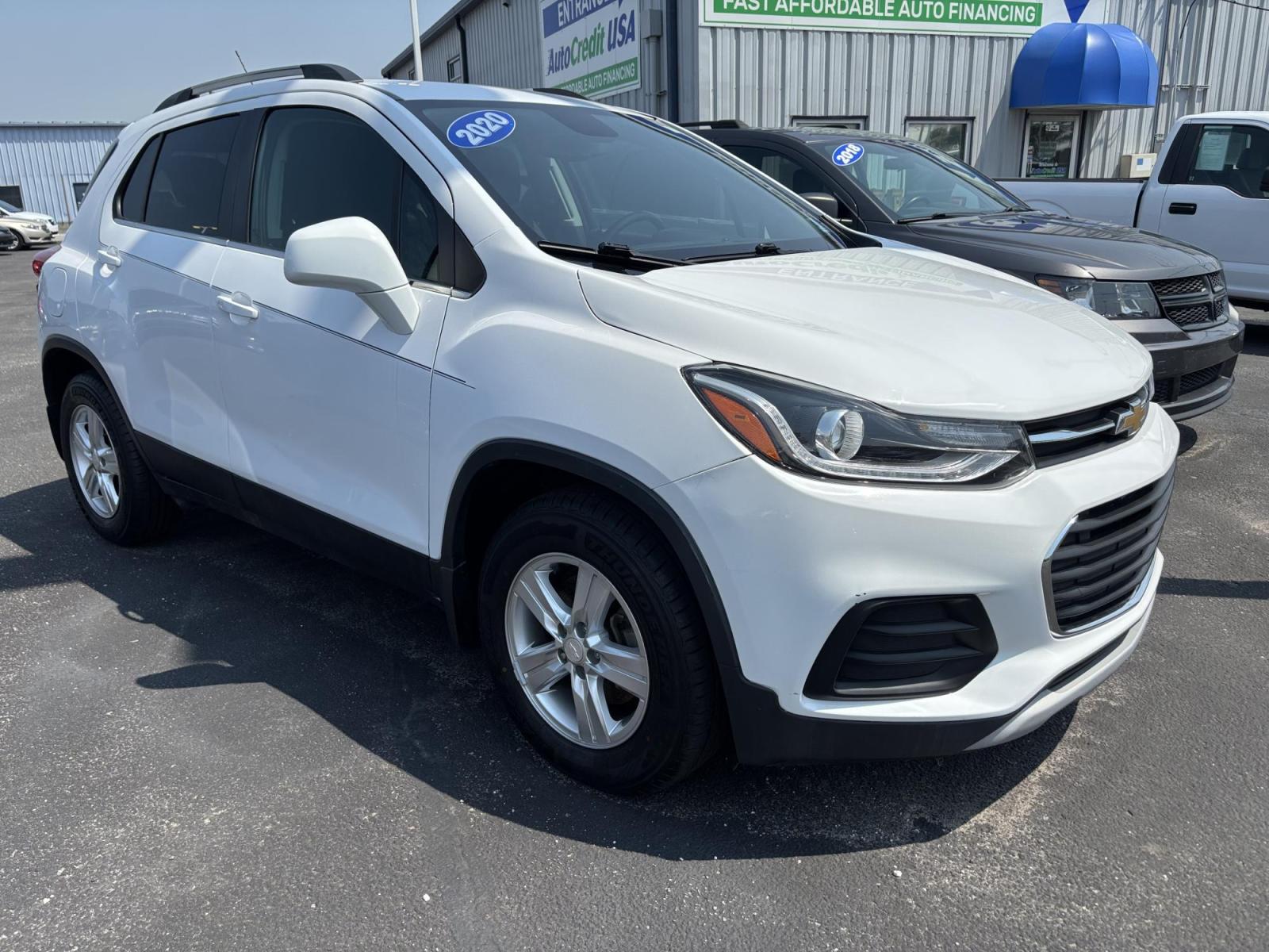2020 Chevrolet TRAX 1LT (3GNCJPSB1LL) with an Other engine, located at 100 West Coliseum Boulevard, Fort Wayne, IN, 46805, (260) 471-0567, 41.119961, -85.140312 - **Experience Adventure and Convenience with the 2020 Chevrolet TRAX 1LT Perfect for Fort Wayne Drivers!**<br /> <br /> Are you searching for a versatile vehicle that seamlessly fits into your lifestyle? Look no further than the 2020 Chevrolet TRAX 1LT! With its spacious interior and compact design, - Photo#0