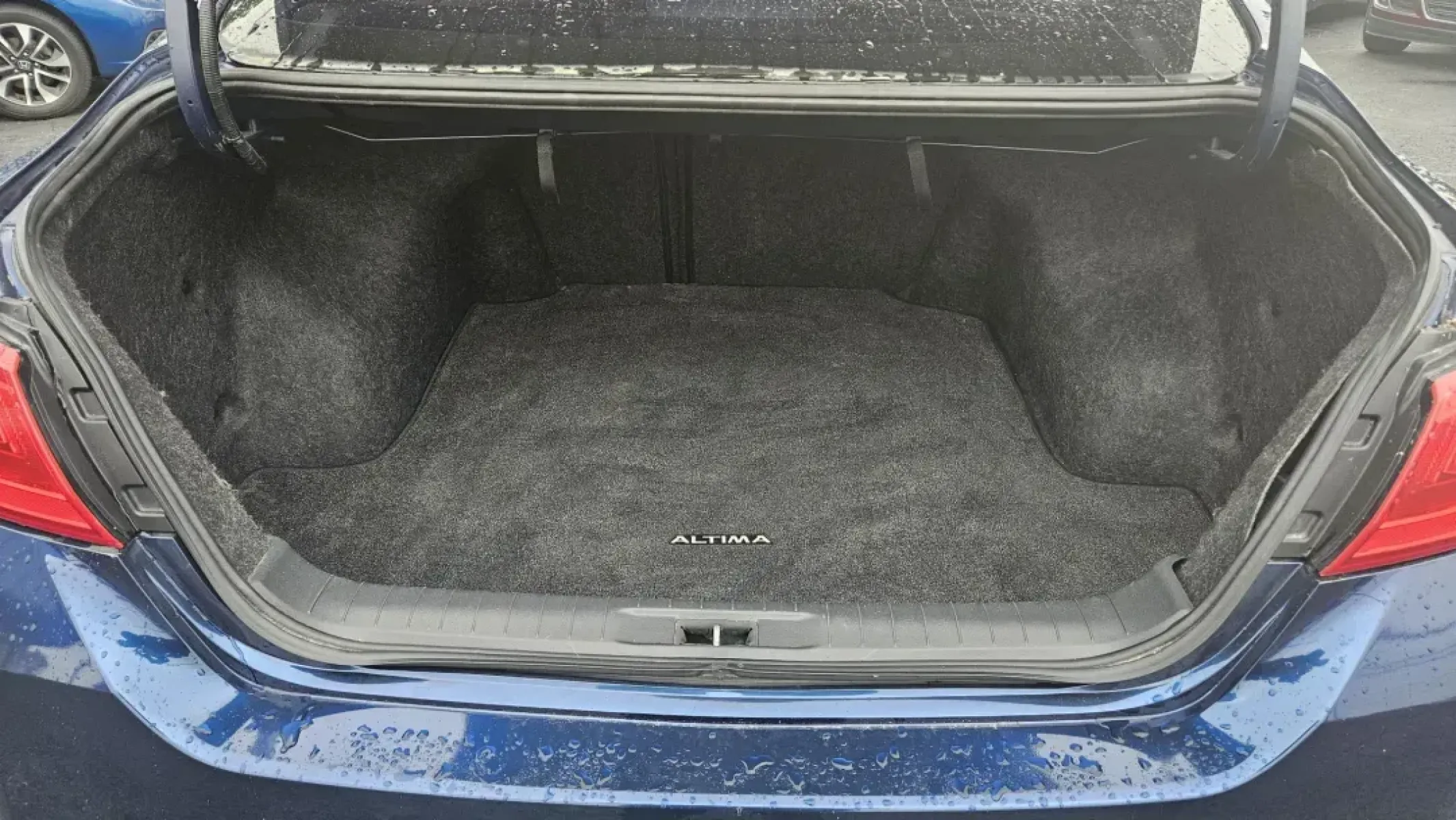 2016 Nissan Altima (1N4AL3AP5GC) with an Other engine, located at 5744 Central Avenue, Toledo, OH, 43615, (419) 724-0130, 41.676781, -83.682137 - Experience the open road with confidence in this stunning 2016 Nissan Altima 2.5 S, the perfect vehicle for those who value reliability and style. Located at Auto Credit in Toledo, Ohio, this sedan is not just a mode of transportation; it's a companion for life's everyday adventures. Whether you're - Photo#4