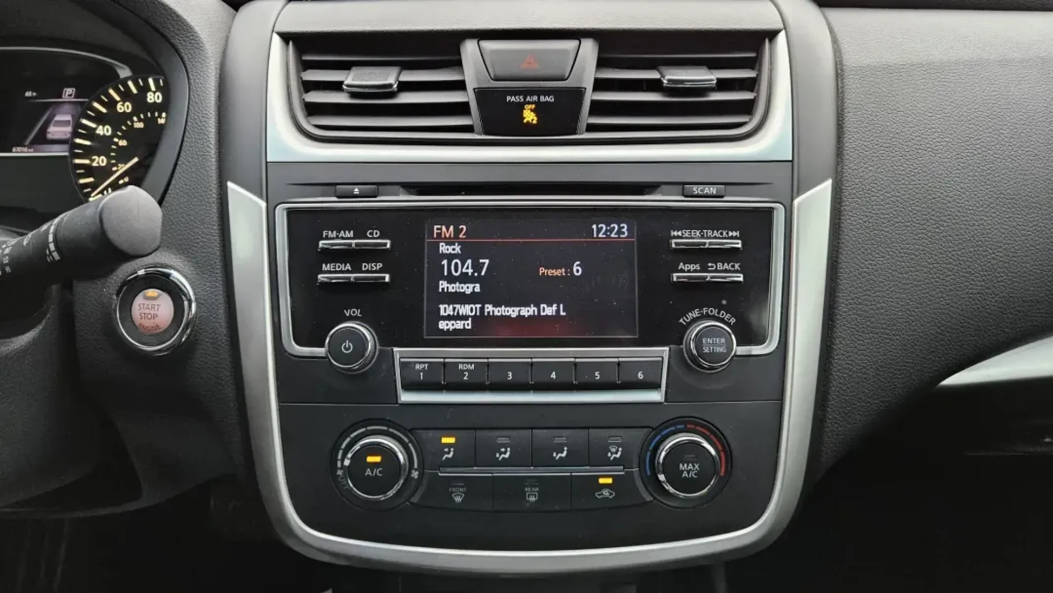 2016 Nissan Altima (1N4AL3AP5GC) with an Other engine, located at 5744 Central Avenue, Toledo, OH, 43615, (419) 724-0130, 41.676781, -83.682137 - Experience the open road with confidence in this stunning 2016 Nissan Altima 2.5 S, the perfect vehicle for those who value reliability and style. Located at Auto Credit in Toledo, Ohio, this sedan is not just a mode of transportation; it's a companion for life's everyday adventures. Whether you're - Photo#8