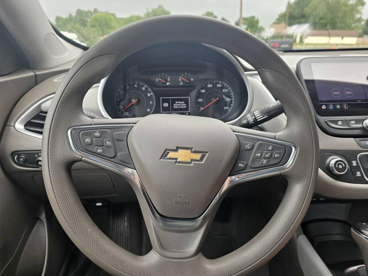 2020 SILVER Chevrolet MALIBU (1G1ZC5ST9LF) with an Other engine, located at 502 South Main Street, Columbia City, IN, 46725, (260) 244-4645, 41.151382, -85.490578 - 2020 Chevrolet MALIBU - Photo#6
