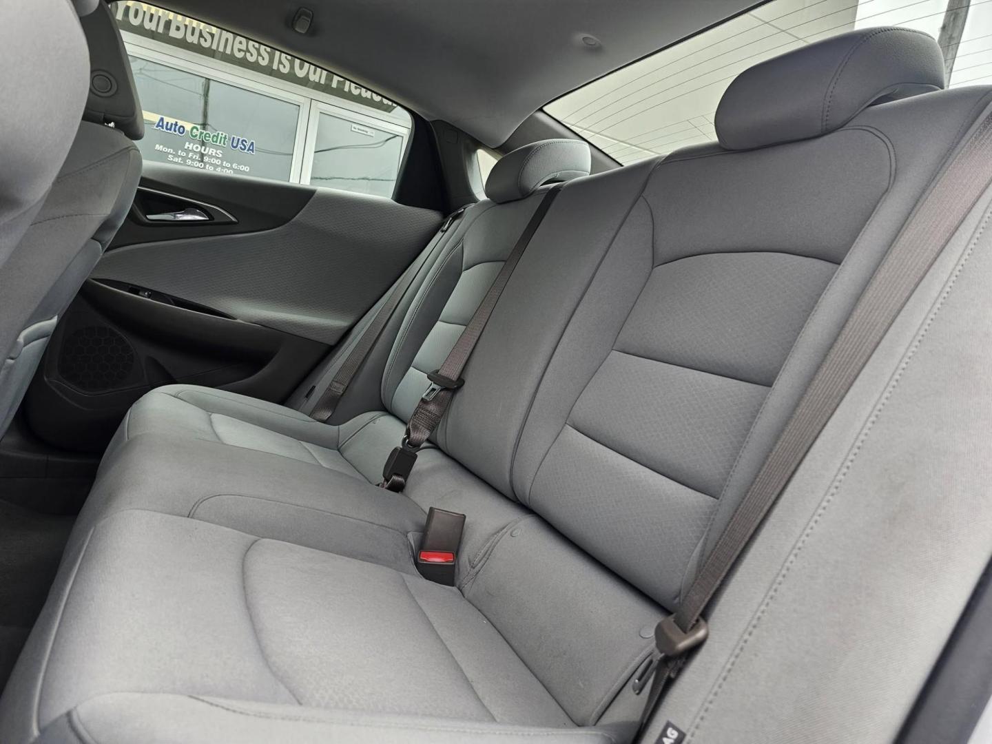 2020 SILVER Chevrolet MALIBU (1G1ZC5ST9LF) with an Other engine, located at 502 South Main Street, Columbia City, IN, 46725, (260) 244-4645, 41.151382, -85.490578 - 2020 Chevrolet MALIBU - Photo#4