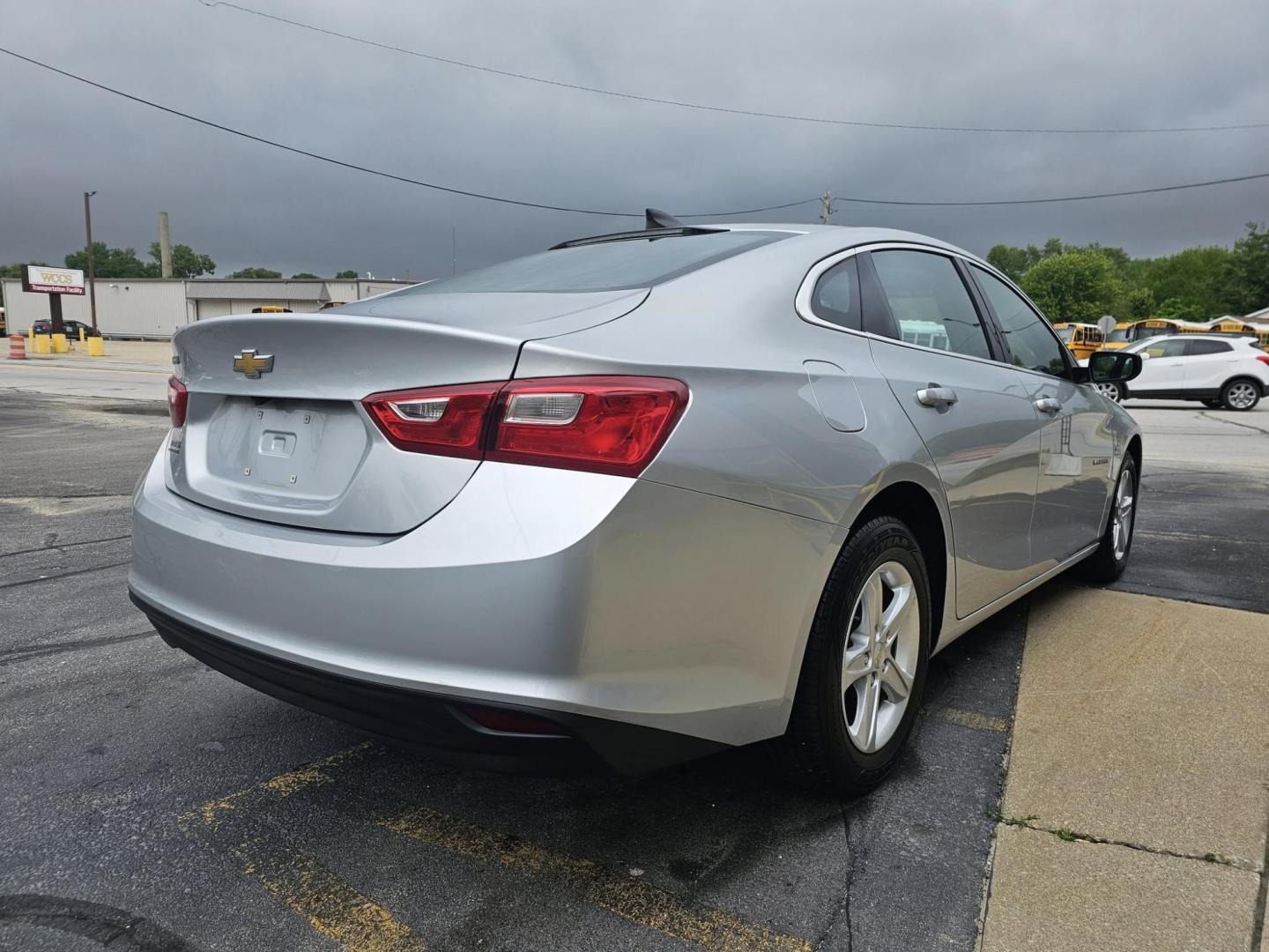 2020 SILVER Chevrolet MALIBU (1G1ZC5ST9LF) with an Other engine, located at 502 South Main Street, Columbia City, IN, 46725, (260) 244-4645, 41.151382, -85.490578 - 2020 Chevrolet MALIBU - Photo#2
