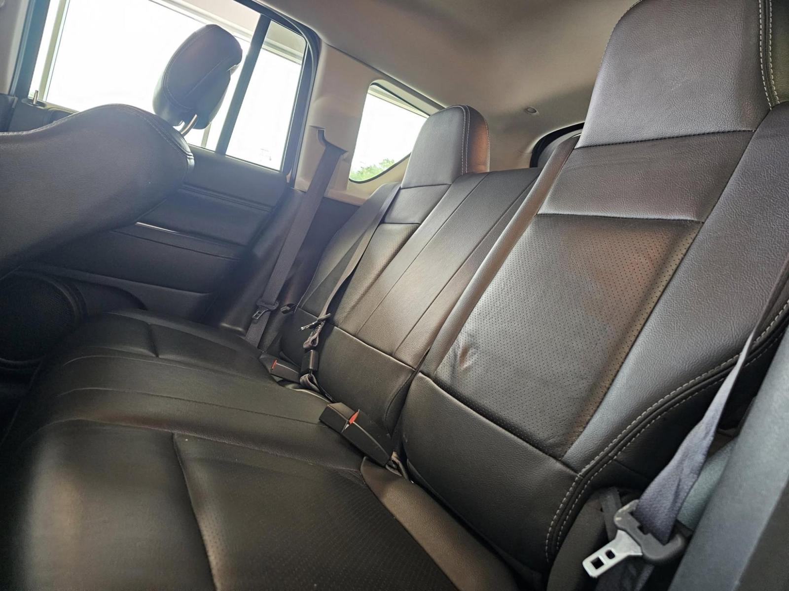 2016 WHITE Jeep COMPASS LATITUDE (1C4NJDEB9GD) with an Other engine, located at 502 South Main Street, Columbia City, IN, 46725, (260) 244-4645, 41.151382, -85.490578 - 2016 Jeep COMPASS LATITUDE - Photo#4
