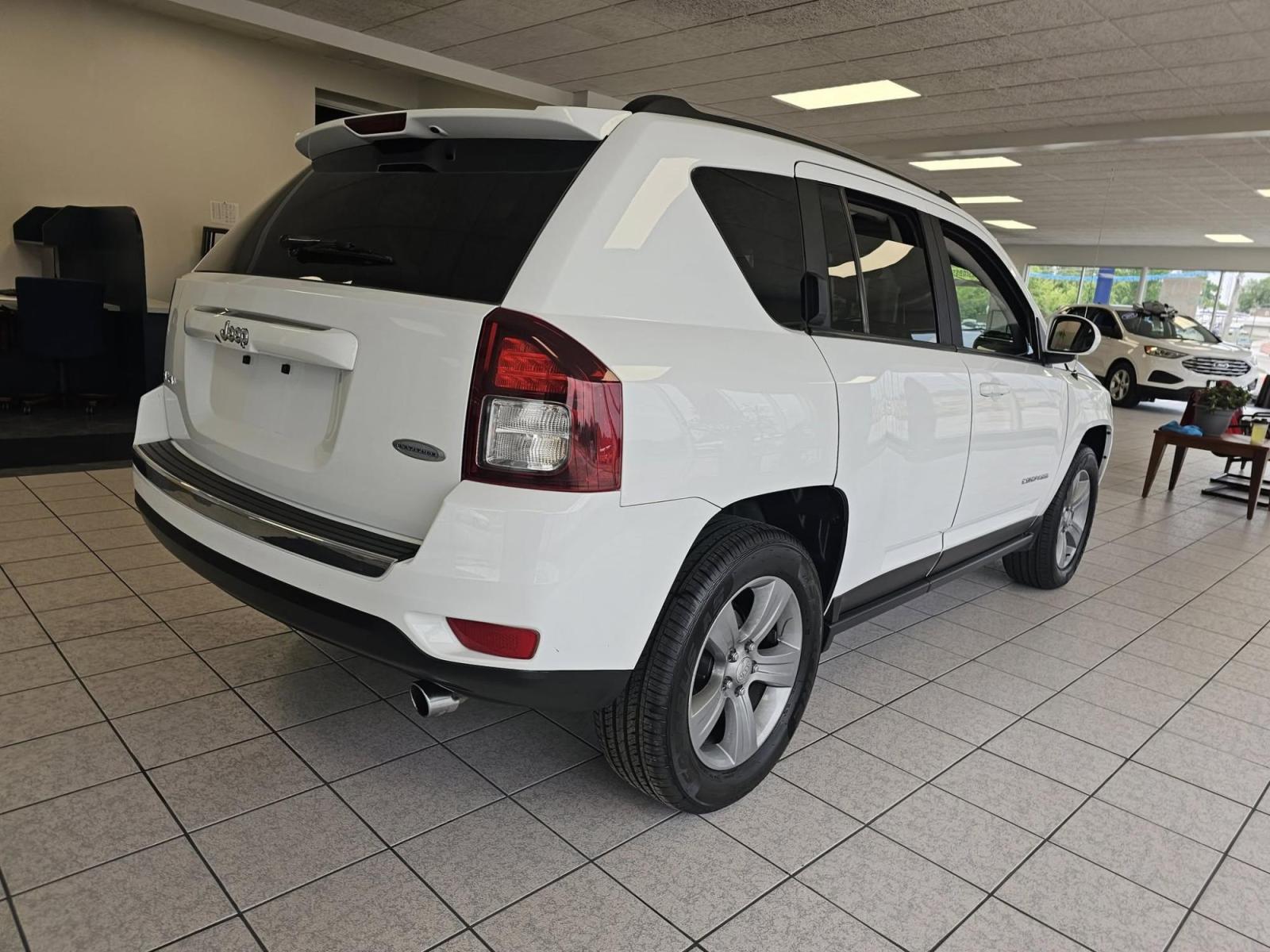 2016 WHITE Jeep COMPASS LATITUDE (1C4NJDEB9GD) with an Other engine, located at 502 South Main Street, Columbia City, IN, 46725, (260) 244-4645, 41.151382, -85.490578 - 2016 Jeep COMPASS LATITUDE - Photo#2