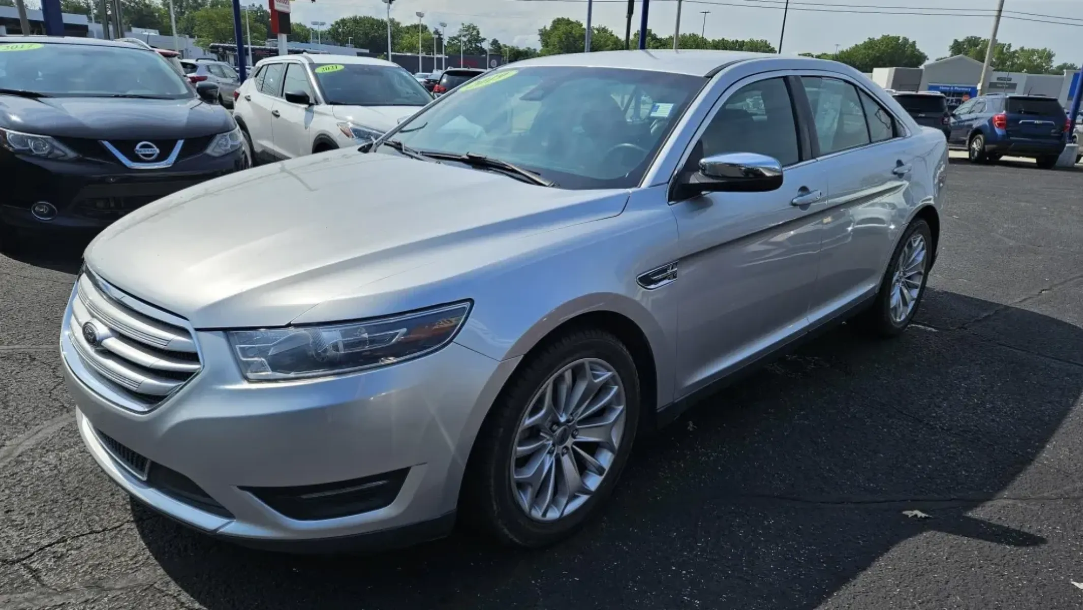 2019 Ford TAURUS LIMITED (1FAHP2F82KG) with an Other engine, located at 5744 Central Avenue, Toledo, OH, 43615, (419) 724-0130, 41.676781, -83.682137 - Discover the perfect blend of style, comfort, and reliability with this stunning 2019 Ford Taurus Limited, available now at Auto Credit in Toledo, Ohio. Whether you're commuting to work, taking the kids to school, or planning a weekend getaway, this sedan is designed to enhance your driving experien - Photo#1
