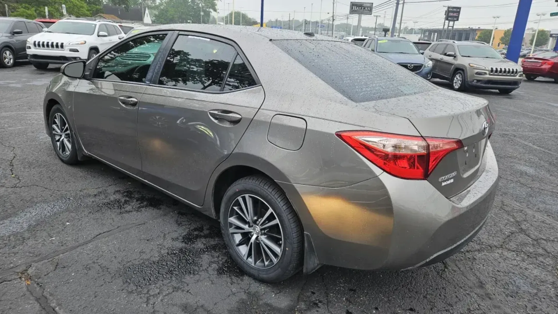 2017 Toyota COROLLA SE; LE; XLE; (5YFBURHE7HP) with an Other engine, located at 5744 Central Avenue, Toledo, OH, 43615, (419) 724-0130, 41.676781, -83.682137 - **Drive into Adventure with the 2017 Toyota Corolla - Perfect for Your Daily Commute!**<br /> <br /> Are you in the market for a reliable sedan that balances style, comfort, and efficiency? Look no further than our stunning 2017 Toyota Corolla at Auto Credit, your trusted Buy Here Pay Here dealershi - Photo#2