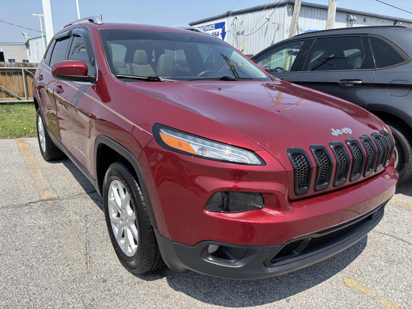 2016 Jeep Cherokee (1C4PJLCS2GW) with an Other engine, located at 100 West Coliseum Boulevard, Fort Wayne, IN, 46805, (260) 471-0567, 41.119961, -85.140312 - Are you ready to embark on your next adventure with confidence and style? Whether you're navigating the bustling streets of Fort Wayne or exploring the scenic backroads of Indiana, the 2016 Jeep Cherokee Latitude is your ideal companion. This versatile and rugged vehicle perfectly balances comfort, - Photo#0