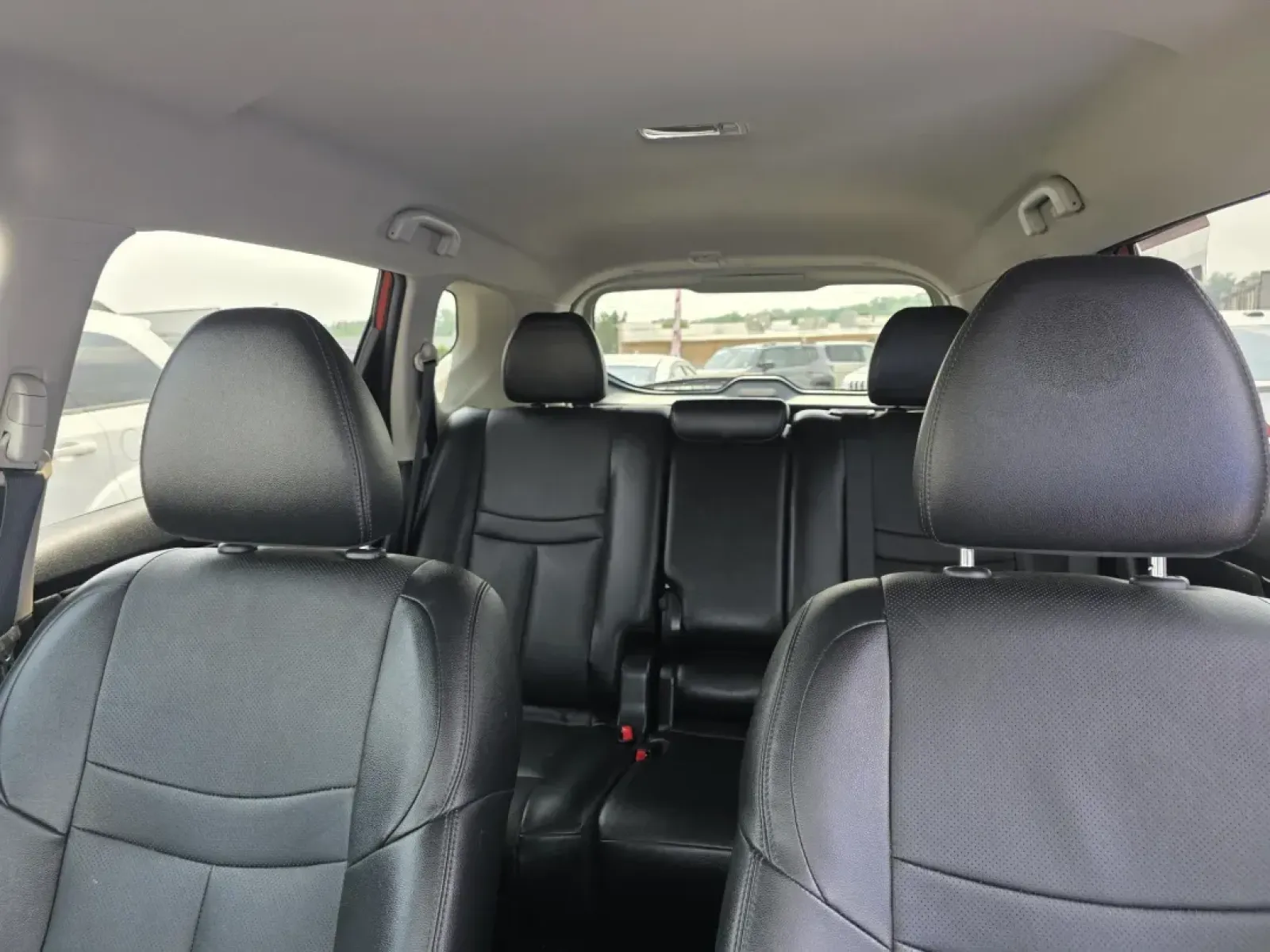 2016 Nissan ROGUE S; SL; SV (5N1AT2MT2GC) with an Other engine, located at 15 Petro Dr, Warsaw, IN, 46582, (574) 306-0055, 41.273563, -85.857544 - 2016 Nissan ROGUE S; SL; SV - Photo#4