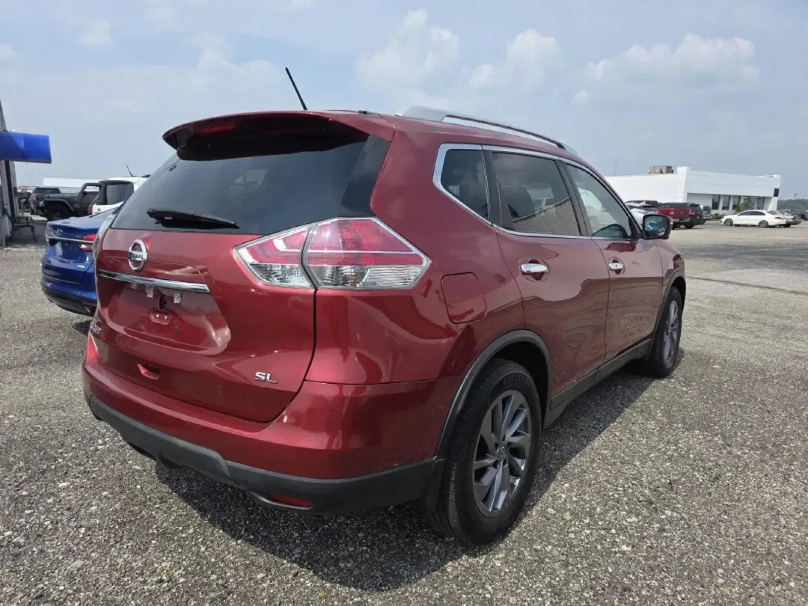 2016 Nissan ROGUE S; SL; SV (5N1AT2MT2GC) with an Other engine, located at 15 Petro Dr, Warsaw, IN, 46582, (574) 306-0055, 41.273563, -85.857544 - 2016 Nissan ROGUE S; SL; SV - Photo#7