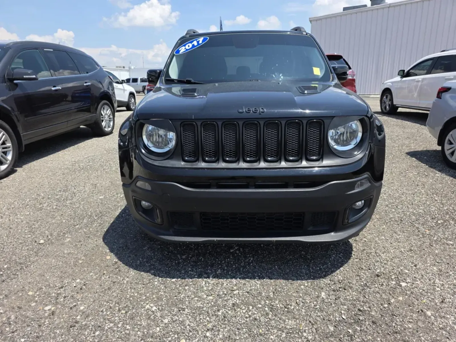 2017 Jeep RENEGADE LATITUDE (ZACCJABB9HP) with an Other engine, located at 15 Petro Dr, Warsaw, IN, 46582, (574) 306-0055, 41.273563, -85.857544 - **Explore New Adventures with the 2017 Jeep Renegade Latitude Perfect for Your Next Journey!**<br /> <br /> Are you ready for adventure? Whether you're hitting the open road for a weekend getaway, navigating the daily commute, or just enjoying the freedom of the great outdoors, the 2017 Jeep Renega - Photo#9