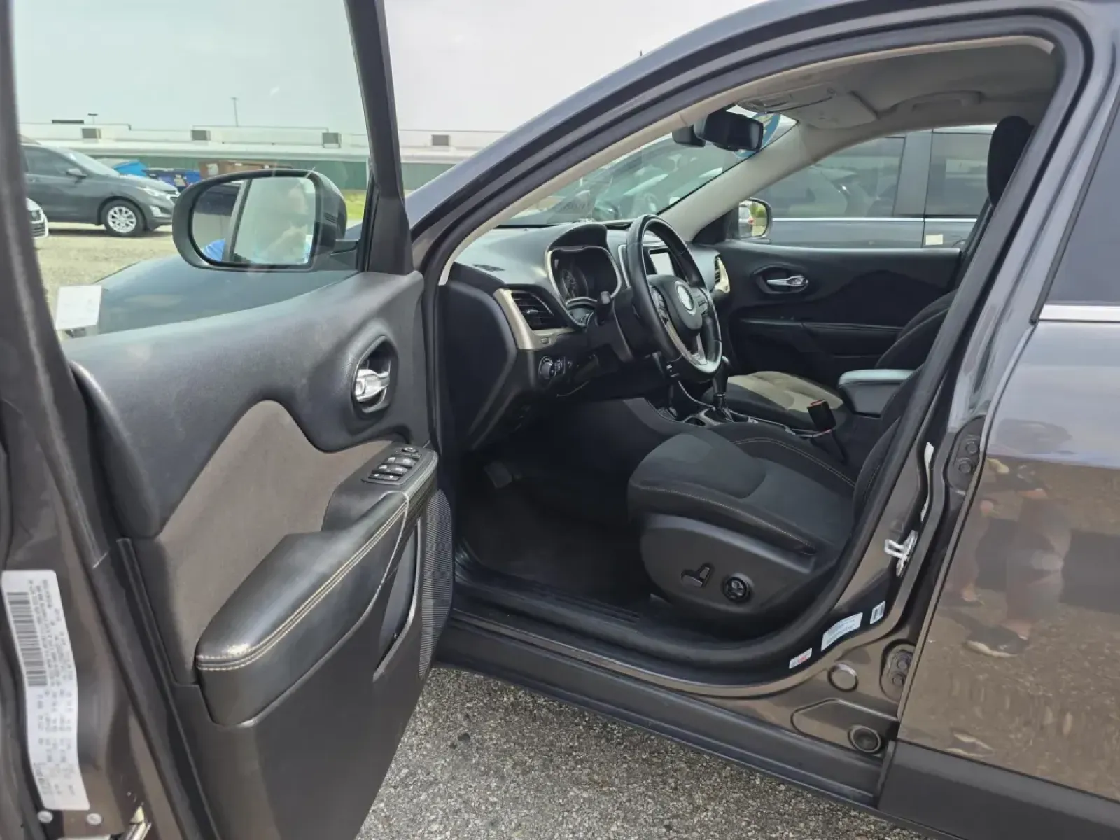 2016 Jeep CHEROKEE LATITUDE (1C4PJLCB7GW) with an Other engine, located at 15 Petro Dr, Warsaw, IN, 46582, (574) 306-0055, 41.273563, -85.857544 - 2016 Jeep CHEROKEE LATITUDE - Photo#2
