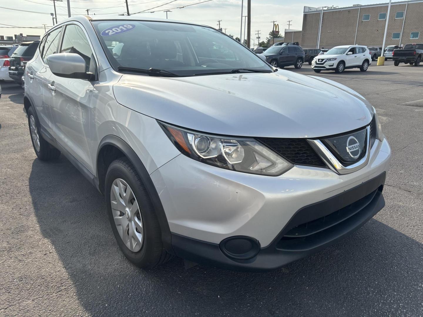 2019 Nissan Rogue (JN1BJ1CR1KW) with an Other engine, located at 100 West Coliseum Boulevard, Fort Wayne, IN, 46805, (260) 471-0567, 41.119961, -85.140312 - Are you ready to hit the road in style and comfort? If you're looking for a versatile vehicle that effortlessly blends functionality with modern design, look no further than this stunning 2019 Nissan Rogue Sport SL, now available at Auto Credit in Fort Wayne, Indiana. Perfect for growing families, d - Photo#0
