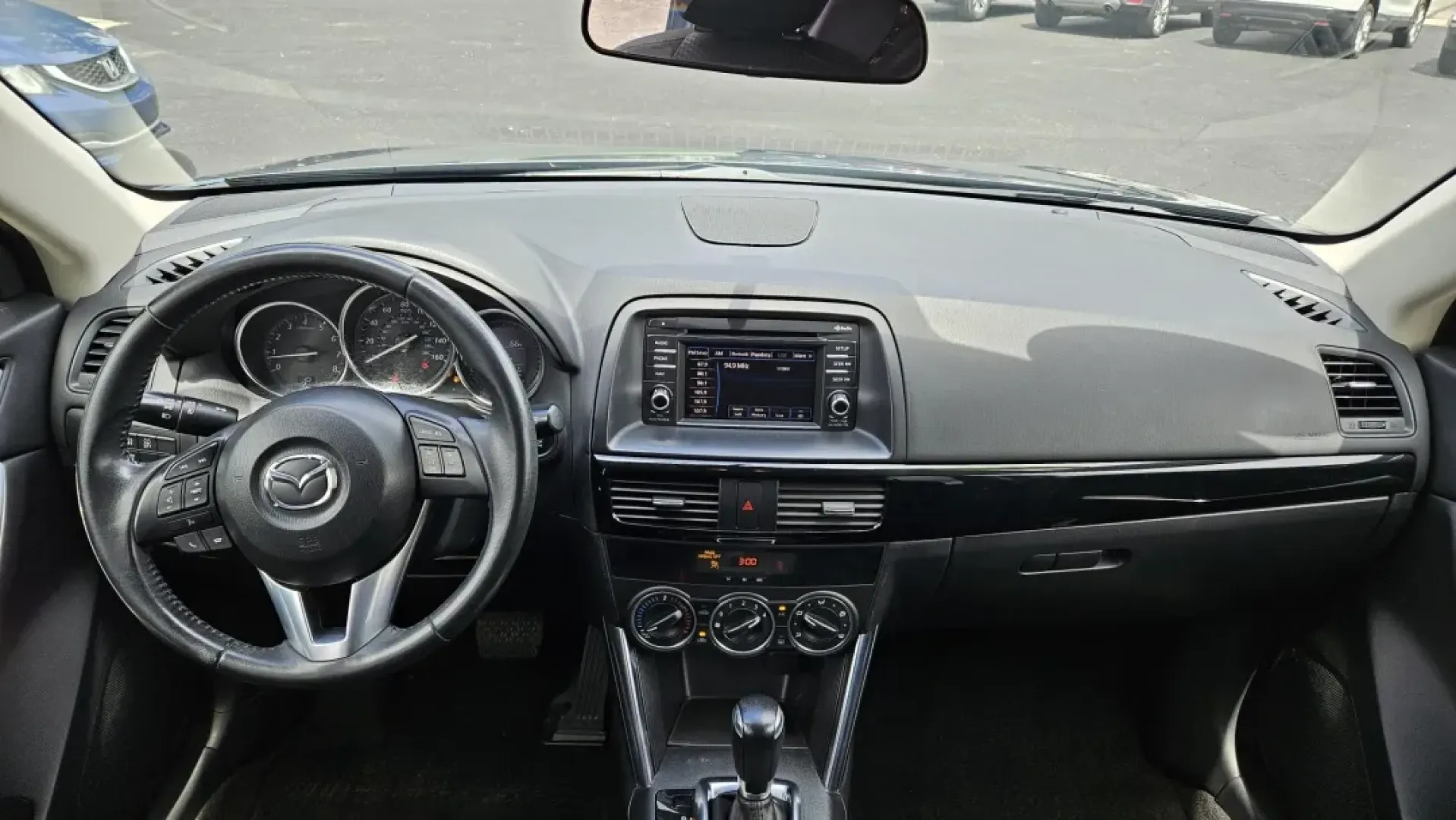 2015 Mazda CX-5 TOURING (JM3KE2CY0F0) with an Other engine, located at 5744 Central Avenue, Toledo, OH, 43615, (419) 724-0130, 41.676781, -83.682137 - **Discover Your Adventure with the 2015 Mazda CX-5 Touring at Auto Credit in Toledo, OH!**<br /> <br /> Are you ready to elevate your family outings or weekend adventures? The 2015 Mazda CX-5 Touring is the perfect blend of versatility and comfort, designed to meet the needs of today's active lifest - Photo#7