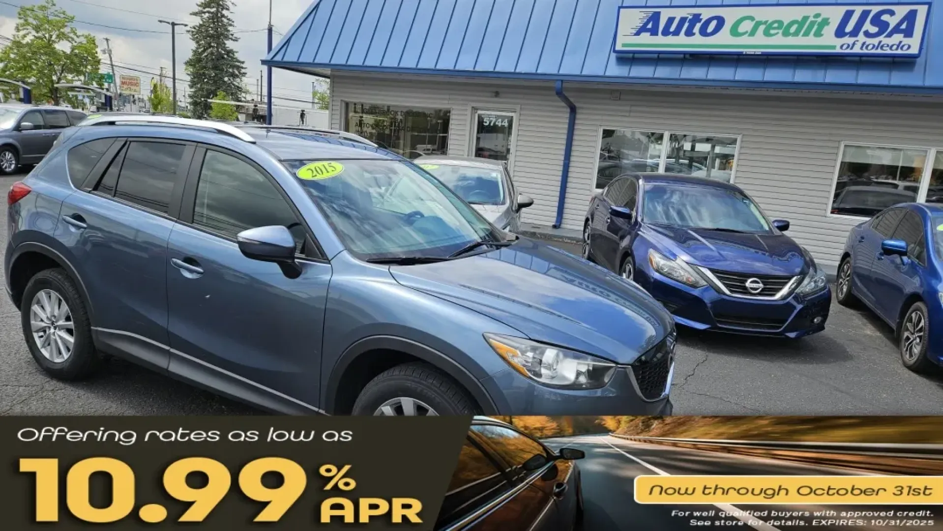 2015 Mazda CX-5 TOURING (JM3KE2CY0F0) with an Other engine, located at 5744 Central Avenue, Toledo, OH, 43615, (419) 724-0130, 41.676781, -83.682137 - **Discover Your Adventure with the 2015 Mazda CX-5 Touring at Auto Credit in Toledo, OH!**<br /> <br /> Are you ready to elevate your family outings or weekend adventures? The 2015 Mazda CX-5 Touring is the perfect blend of versatility and comfort, designed to meet the needs of today's active lifest - Photo#0