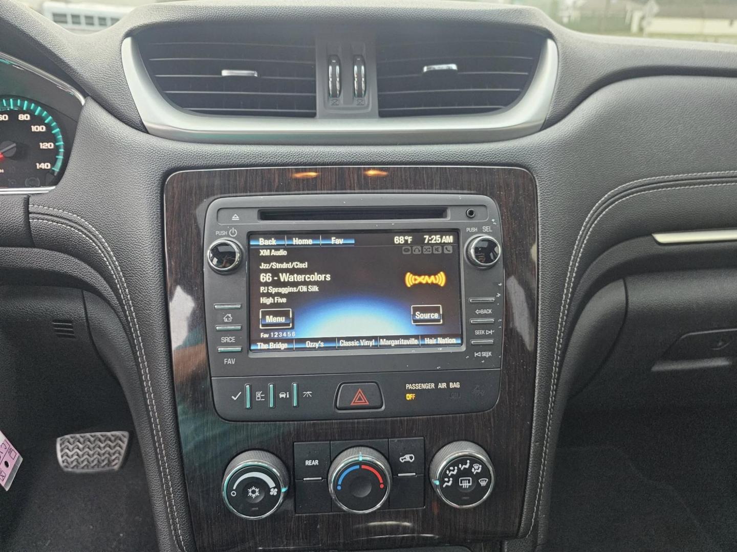 2017 WHITE Chevrolet TRAVERSE (1GNKRGKD7HJ) with an Other engine, located at 502 South Main Street, Columbia City, IN, 46725, (260) 244-4645, 41.151382, -85.490578 - **Adventure Awaits: Discover Your 2017 Chevrolet Traverse at Auto Credit!**<br /> <br /> Are you ready to elevate your family adventures or weekend getaways? Look no further than this stunning 2017 Chevrolet Traverse, available now at Auto Credit in Columbia City, Indiana. This versatile SUV is perf - Photo#8