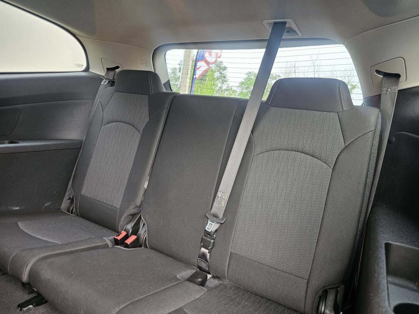 2017 WHITE Chevrolet TRAVERSE (1GNKRGKD7HJ) with an Other engine, located at 502 South Main Street, Columbia City, IN, 46725, (260) 244-4645, 41.151382, -85.490578 - **Adventure Awaits: Discover Your 2017 Chevrolet Traverse at Auto Credit!**<br /> <br /> Are you ready to elevate your family adventures or weekend getaways? Look no further than this stunning 2017 Chevrolet Traverse, available now at Auto Credit in Columbia City, Indiana. This versatile SUV is perf - Photo#4