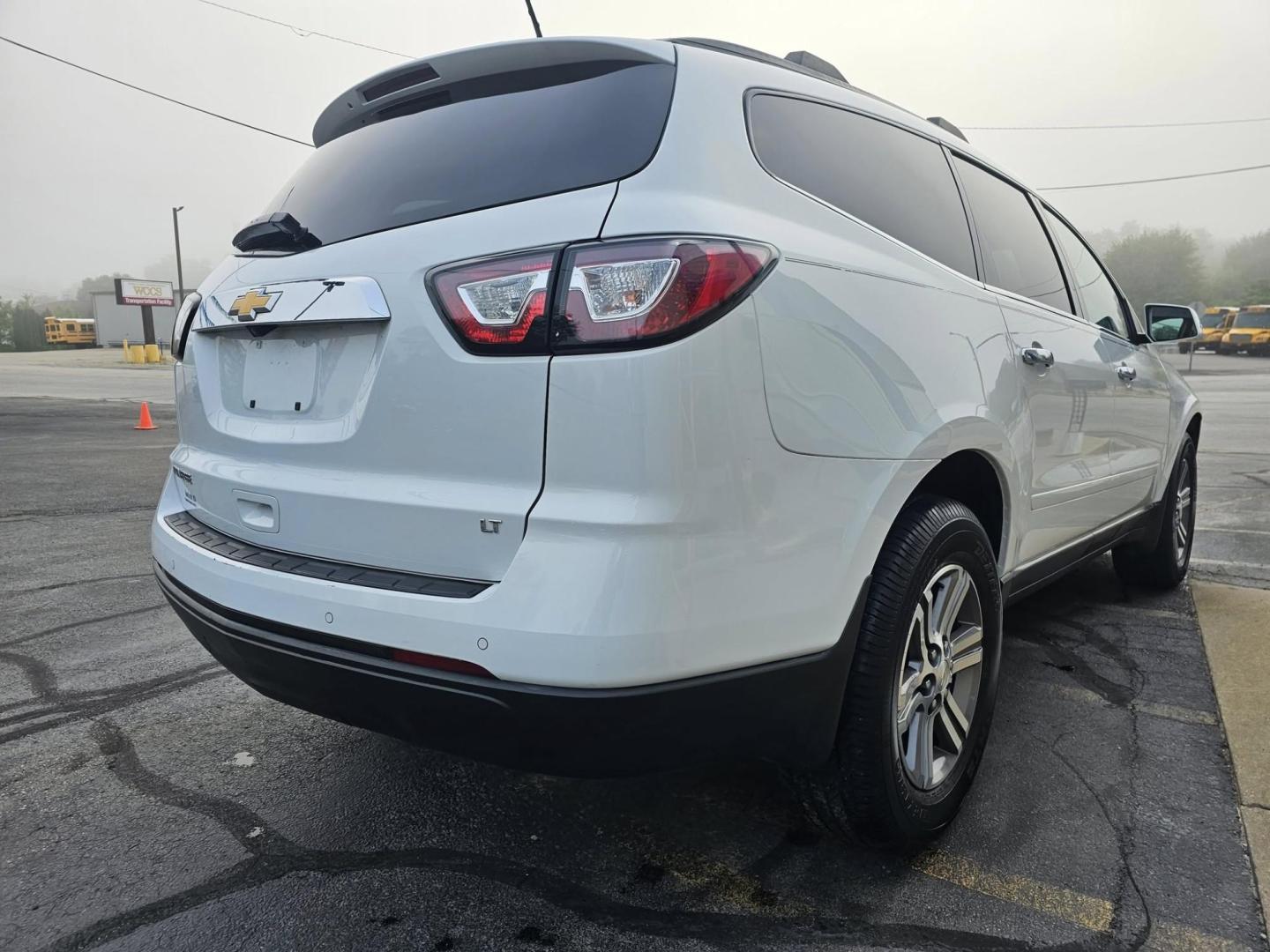 2017 WHITE Chevrolet TRAVERSE (1GNKRGKD7HJ) with an Other engine, located at 502 South Main Street, Columbia City, IN, 46725, (260) 244-4645, 41.151382, -85.490578 - **Adventure Awaits: Discover Your 2017 Chevrolet Traverse at Auto Credit!**<br /> <br /> Are you ready to elevate your family adventures or weekend getaways? Look no further than this stunning 2017 Chevrolet Traverse, available now at Auto Credit in Columbia City, Indiana. This versatile SUV is perf - Photo#2