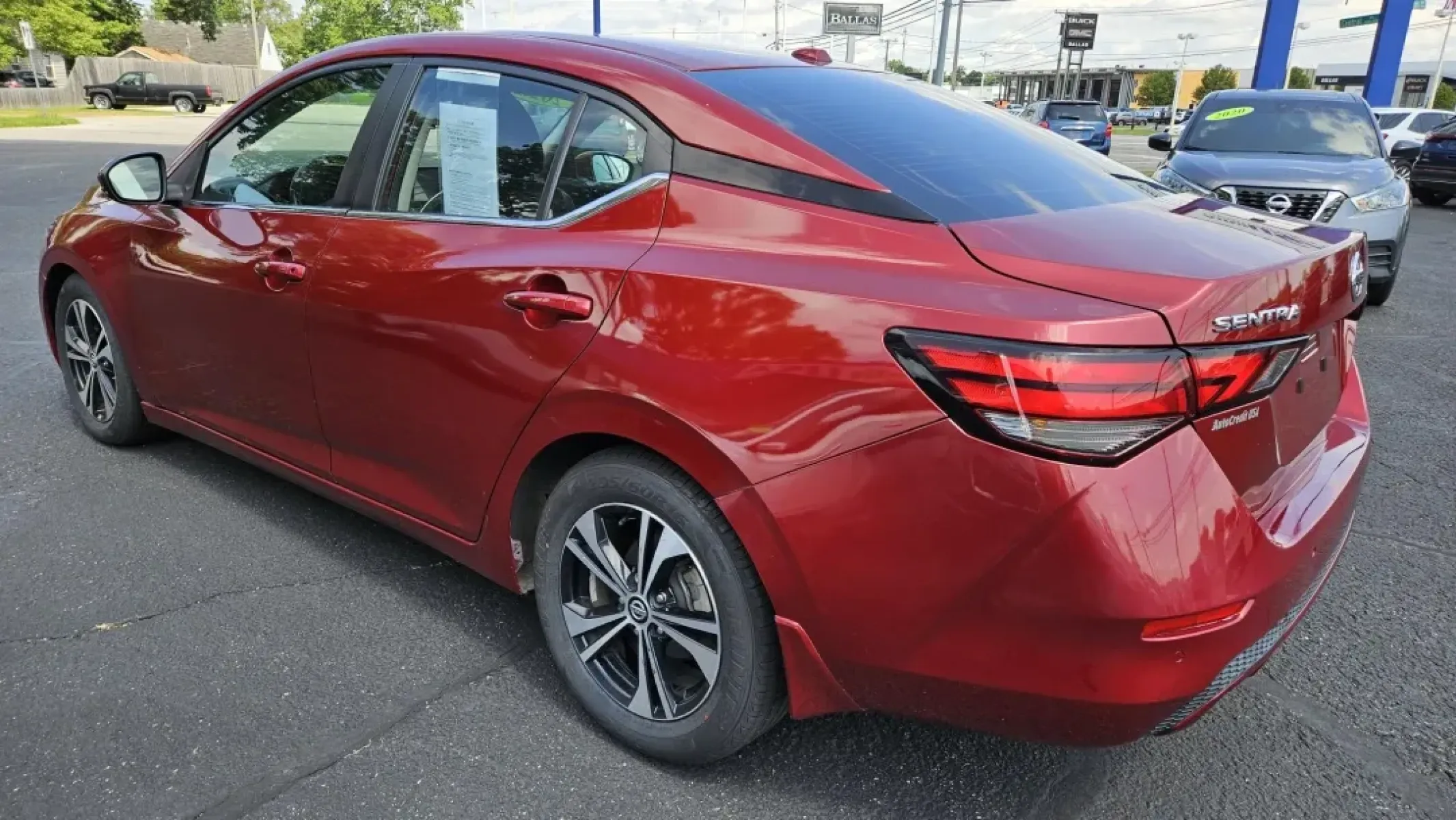 2020 Nissan SENTRA SV (3N1AB8CV6LY) with an Other engine, located at 5744 Central Avenue, Toledo, OH, 43615, (419) 724-0130, 41.676781, -83.682137 - **Drive Into Your Next Adventure with the 2020 Nissan Sentra SV! Perfect for Everyday Comfort and Style!**<br /> <br /> Are you on the lookout for a stylish, reliable sedan that fits your busy lifestyle? Look no further than this stunning 2020 Nissan Sentra SV, located right here at Auto Credit in T - Photo#2
