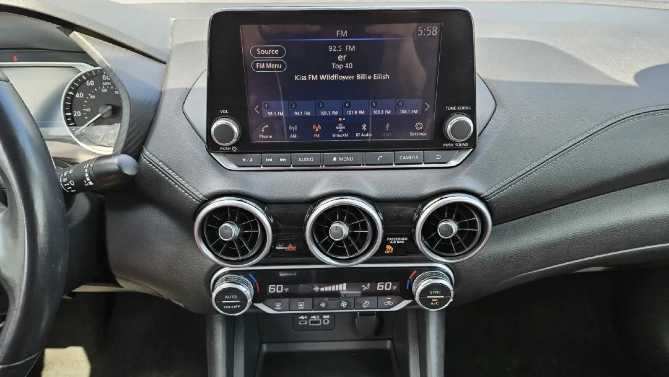 2020 Nissan SENTRA SV (3N1AB8CV6LY) with an Other engine, located at 5744 Central Avenue, Toledo, OH, 43615, (419) 724-0130, 41.676781, -83.682137 - **Drive Into Your Next Adventure with the 2020 Nissan Sentra SV! Perfect for Everyday Comfort and Style!**<br /> <br /> Are you on the lookout for a stylish, reliable sedan that fits your busy lifestyle? Look no further than this stunning 2020 Nissan Sentra SV, located right here at Auto Credit in T - Photo#7