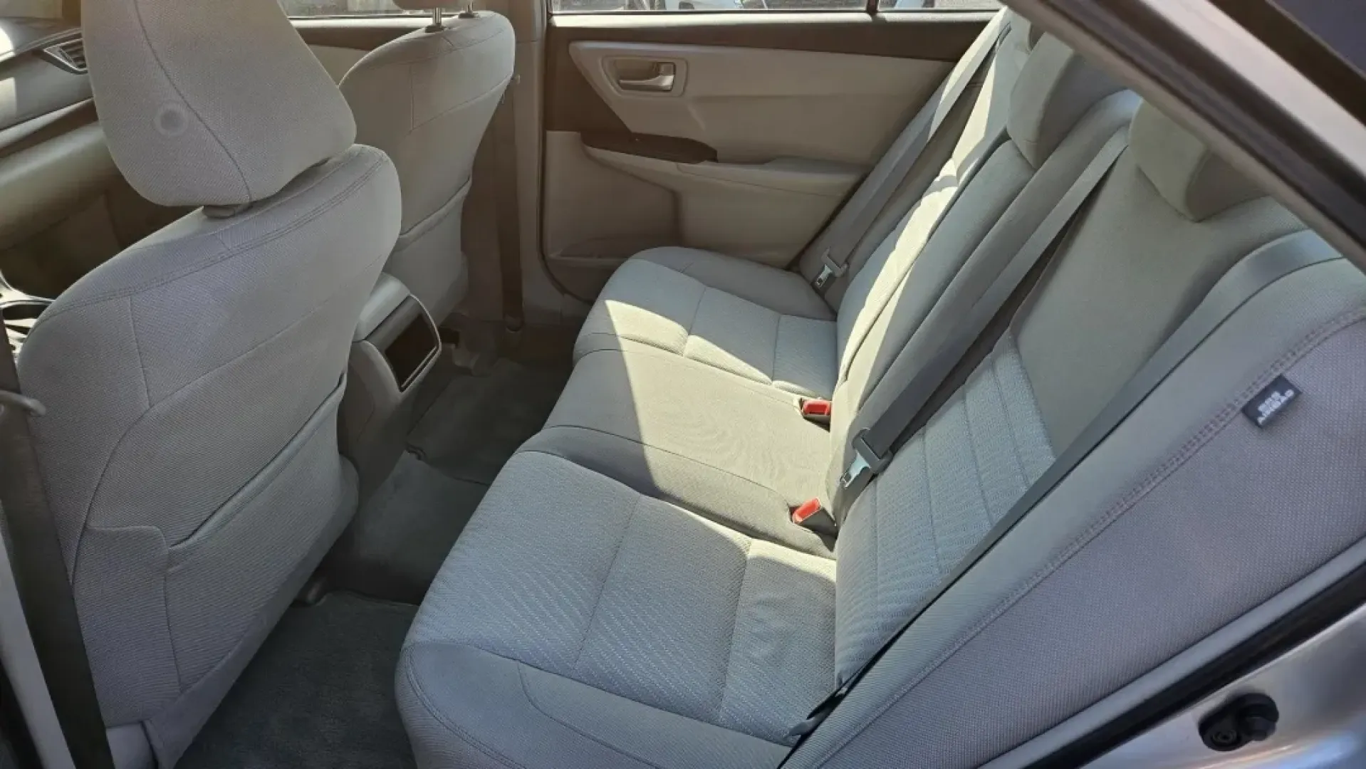 2015 Toyota CAMRY SE; LE; XLE; X (4T1BF1FK1FU) with an Other engine, located at 5744 Central Avenue, Toledo, OH, 43615, (419) 724-0130, 41.676781, -83.682137 - **2015 Toyota Camry: Your Perfect Ride for Life's Journeys**<br /> <br /> Are you ready to elevate your daily commute or weekend adventures? The 2015 Toyota Camry-available now at Auto Credit in Toledo, Ohio-is the ideal sedan for those seeking a blend of comfort, reliability, and style. With its sp - Photo#6