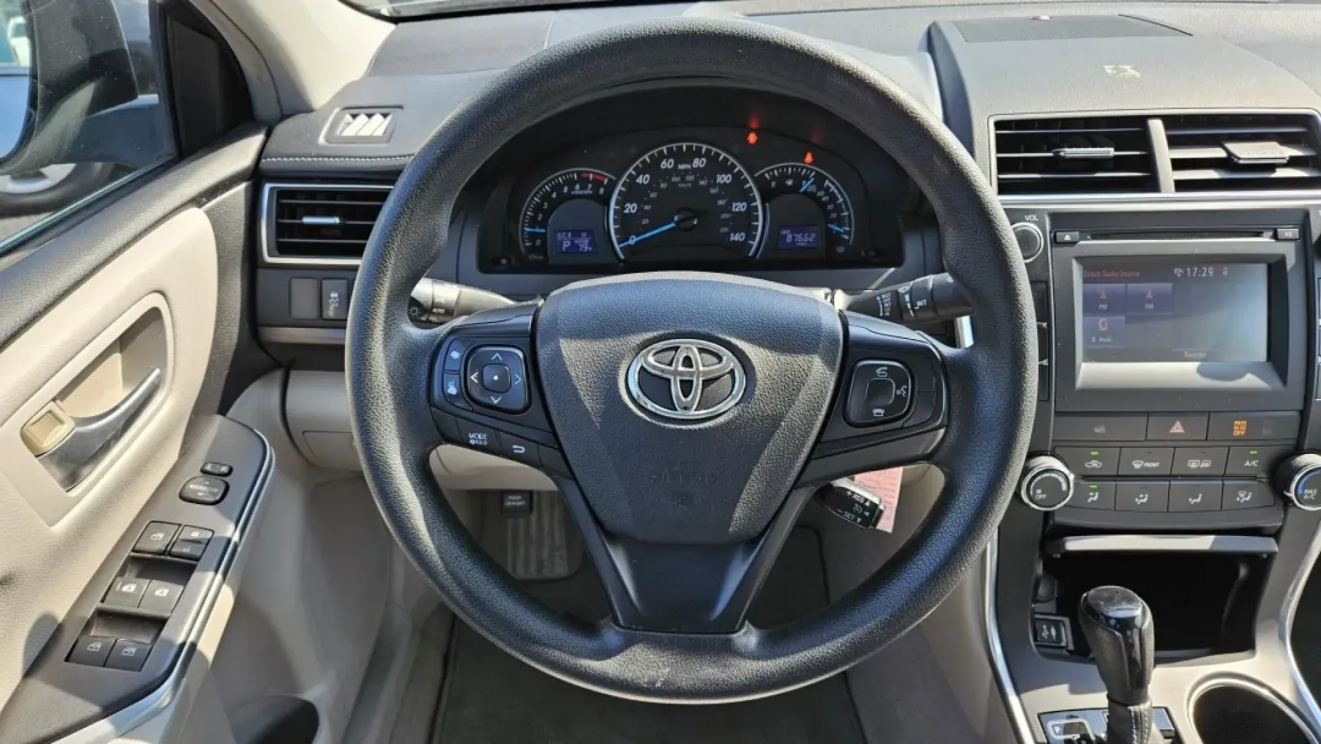 2015 Toyota CAMRY SE; LE; XLE; X (4T1BF1FK1FU) with an Other engine, located at 5744 Central Avenue, Toledo, OH, 43615, (419) 724-0130, 41.676781, -83.682137 - **2015 Toyota Camry: Your Perfect Ride for Life's Journeys**<br /> <br /> Are you ready to elevate your daily commute or weekend adventures? The 2015 Toyota Camry-available now at Auto Credit in Toledo, Ohio-is the ideal sedan for those seeking a blend of comfort, reliability, and style. With its sp - Photo#8