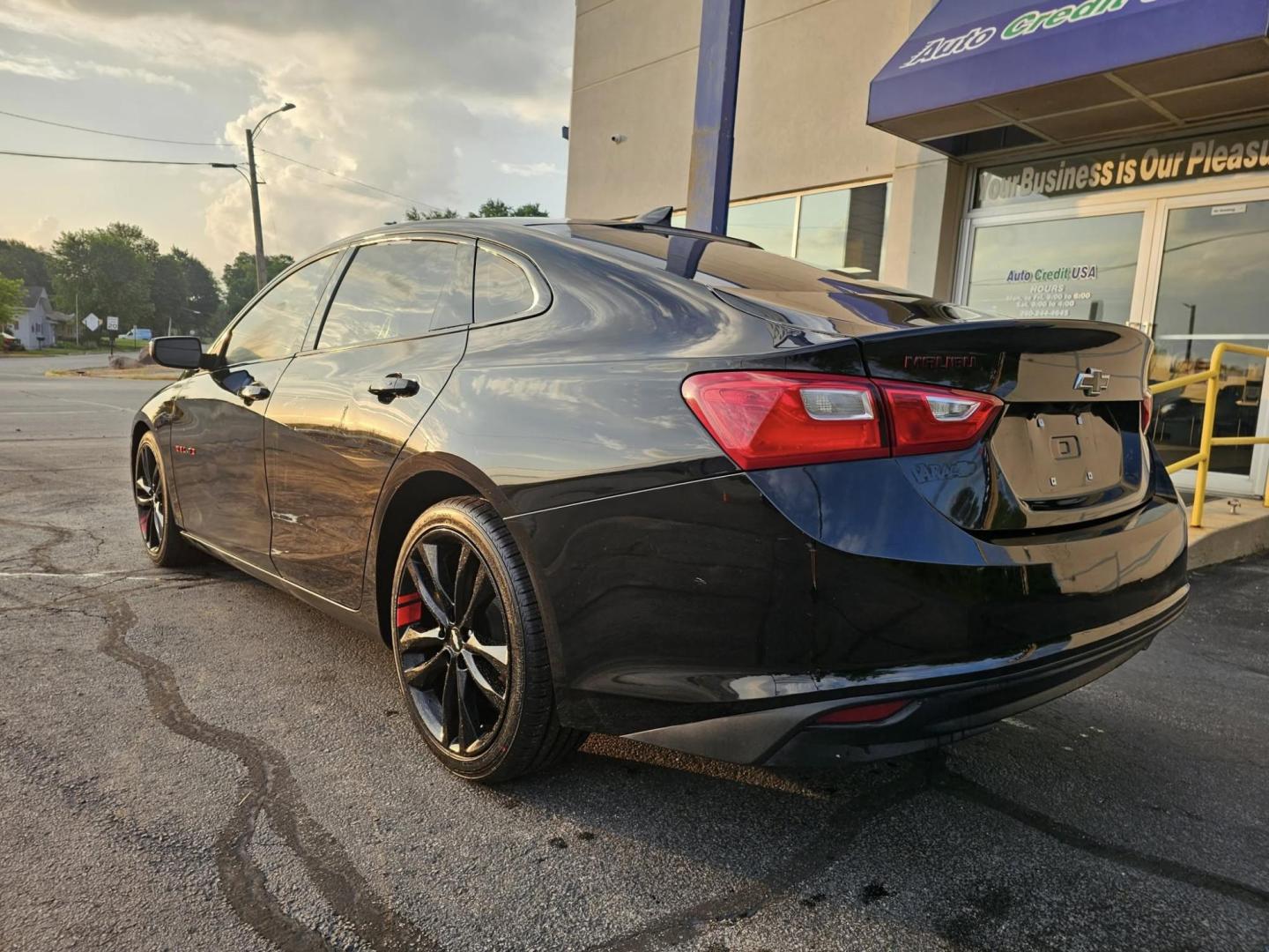 2018 BLACK Chevrolet MALIBU LT (2FL) (1G1ZD5ST8JF) with an Other engine, located at 502 South Main Street, Columbia City, IN, 46725, (260) 244-4645, 41.151382, -85.490578 - 2018 Chevrolet MALIBU LT (2FL) - Photo#3