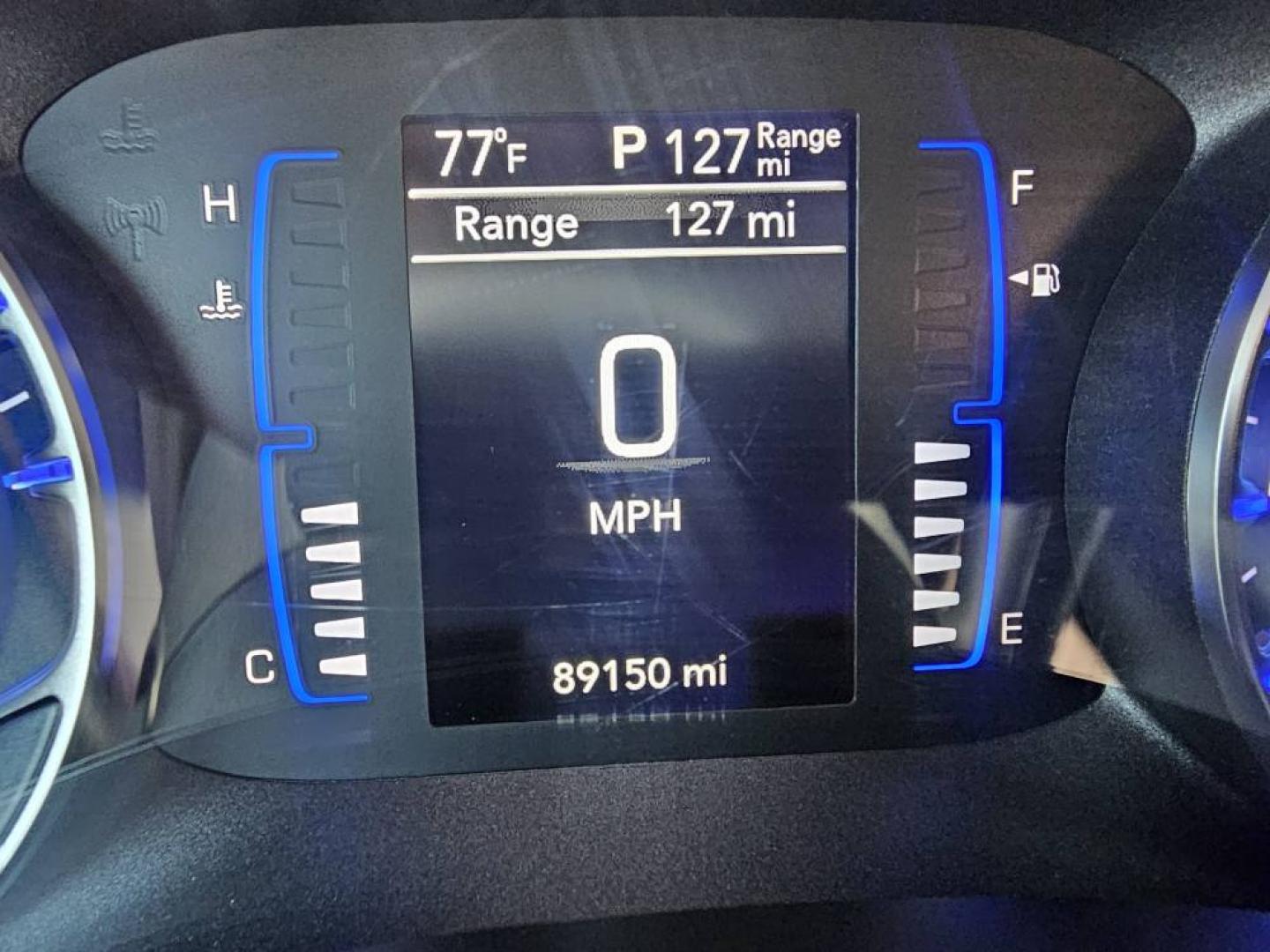 2018 GRAY Chrysler PACIFICA L (2C4RC1AG2JR) with an Other engine, located at 502 South Main Street, Columbia City, IN, 46725, (260) 244-4645, 41.151382, -85.490578 - Rev up your family adventures with this stunning 2018 Chrysler Pacifica L, now available at Auto Credit in Columbia City, Indiana! If you're looking for a spacious, stylish, and reliable van, this Pacifica is your gateway to unforgettable road trips and comfortable daily commutes. With ample space f - Photo#9